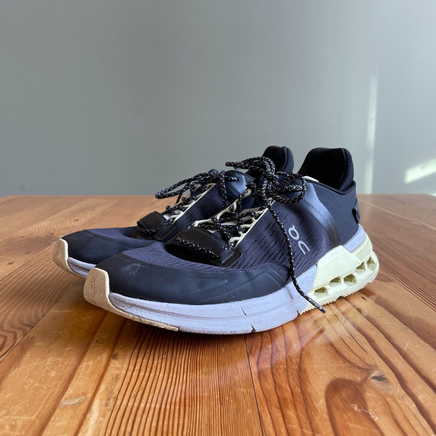 9.5 - On Cloudnova Flux Womens Black Gray Running Shoes 3333MC