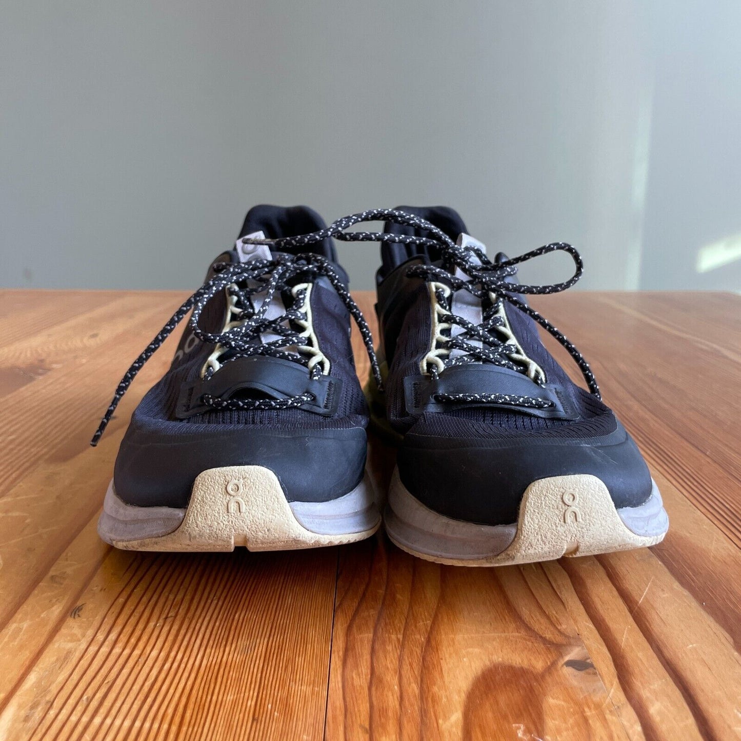 9.5 - On Cloudnova Flux Womens Black Gray Running Shoes 3333MC