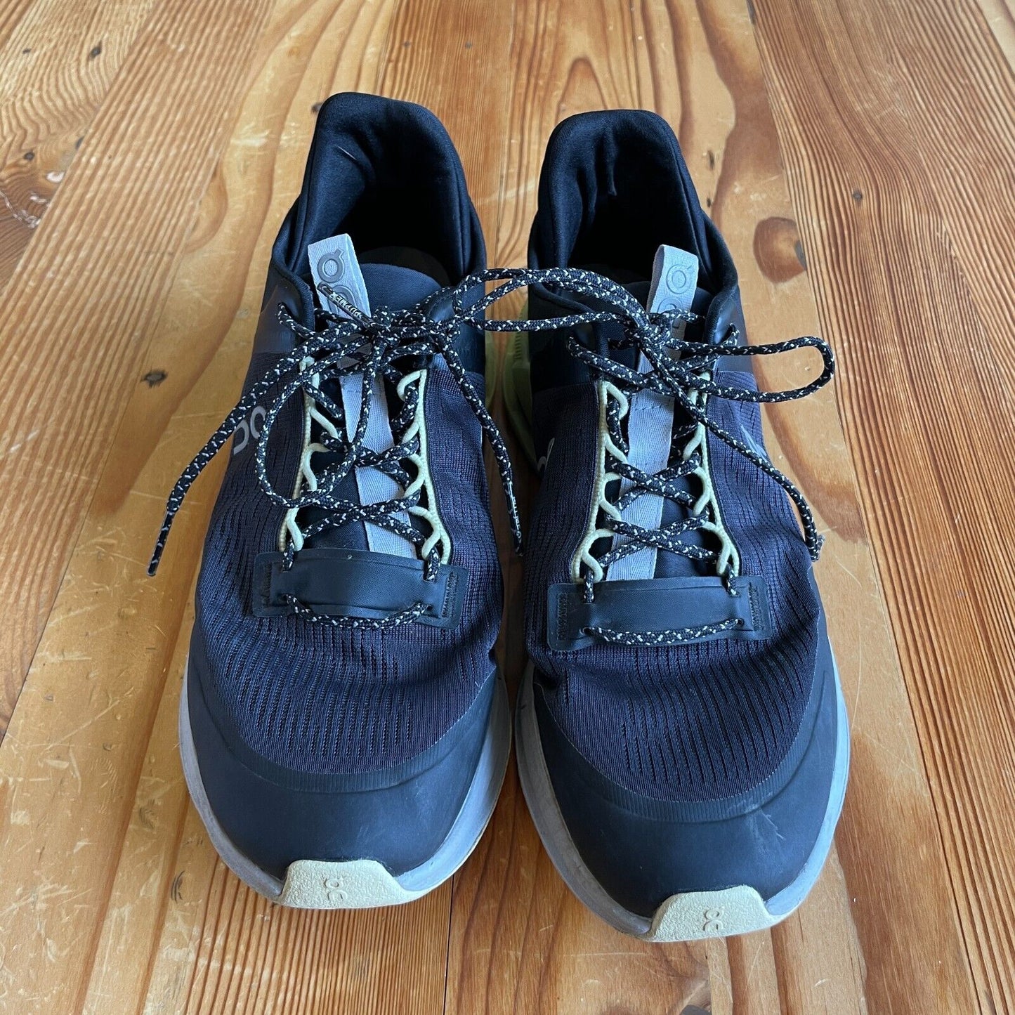 9.5 - On Cloudnova Flux Womens Black Gray Running Shoes 3333MC
