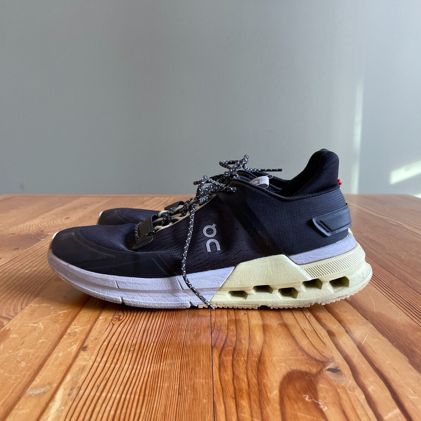 9.5 - On Cloudnova Flux Womens Black Gray Running Shoes 3333MC