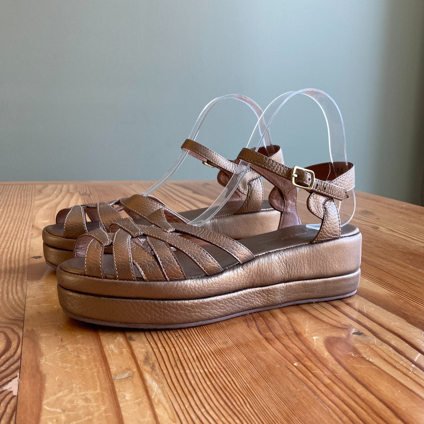 9 - Re-Mix $175 Vintage Gold Platform Leather Strappy Sandals Shoes 0706AV