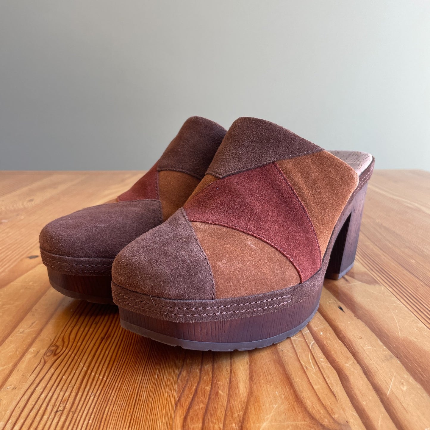 8 - Korks Brown Patchwork Suede Y2K Platform Clogs Mules Marla Shoes 1008JO