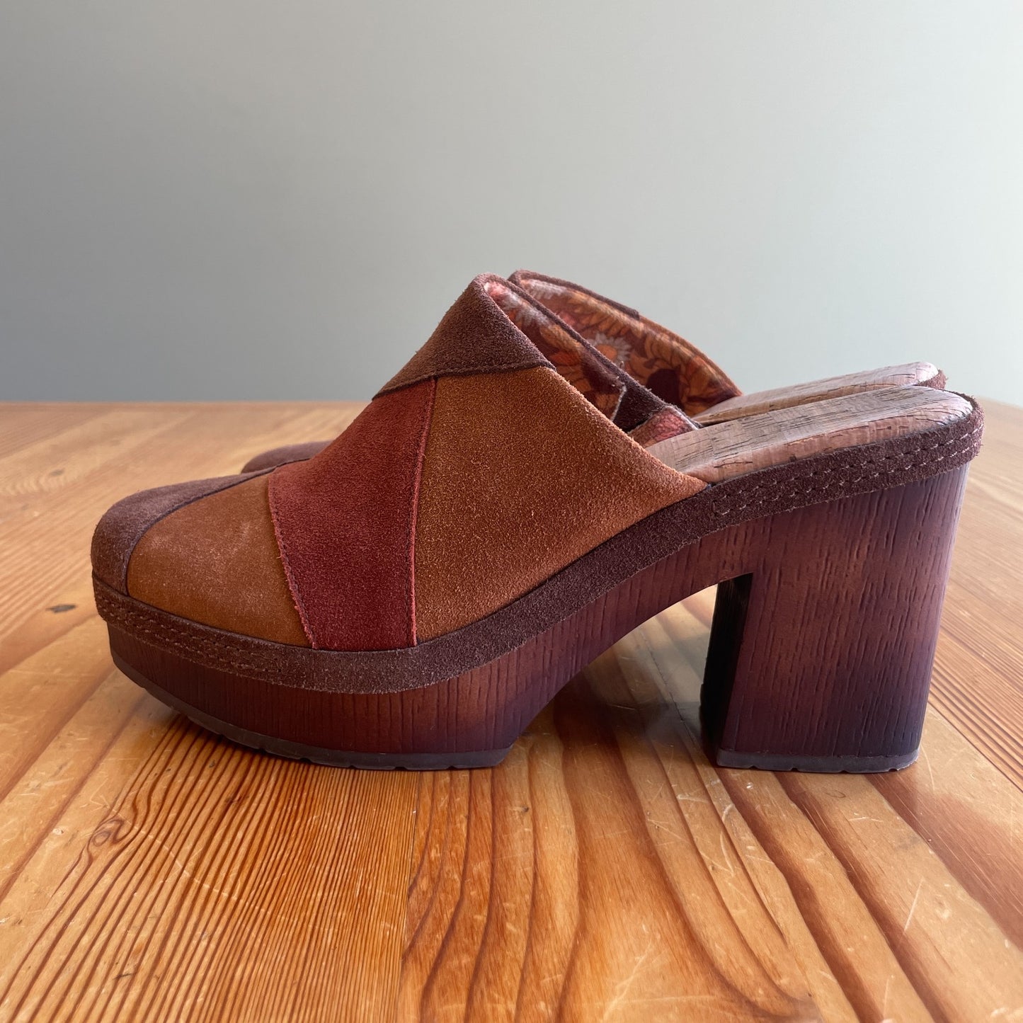 8 - Korks Brown Patchwork Suede Y2K Platform Clogs Mules Marla Shoes 1008JO