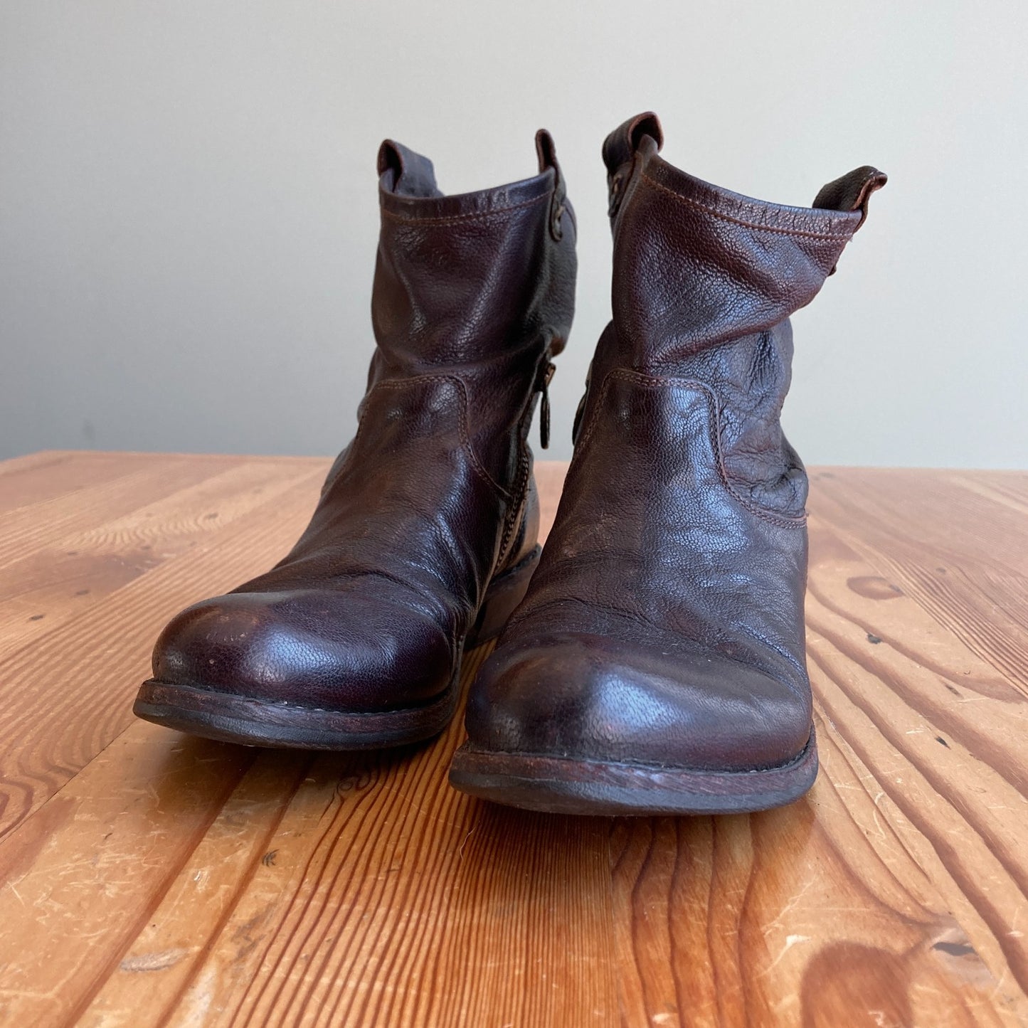 38 / 7.5 - Fiorentini + Baker Brown Leather Pull On Western Ankle Boots 0721VD