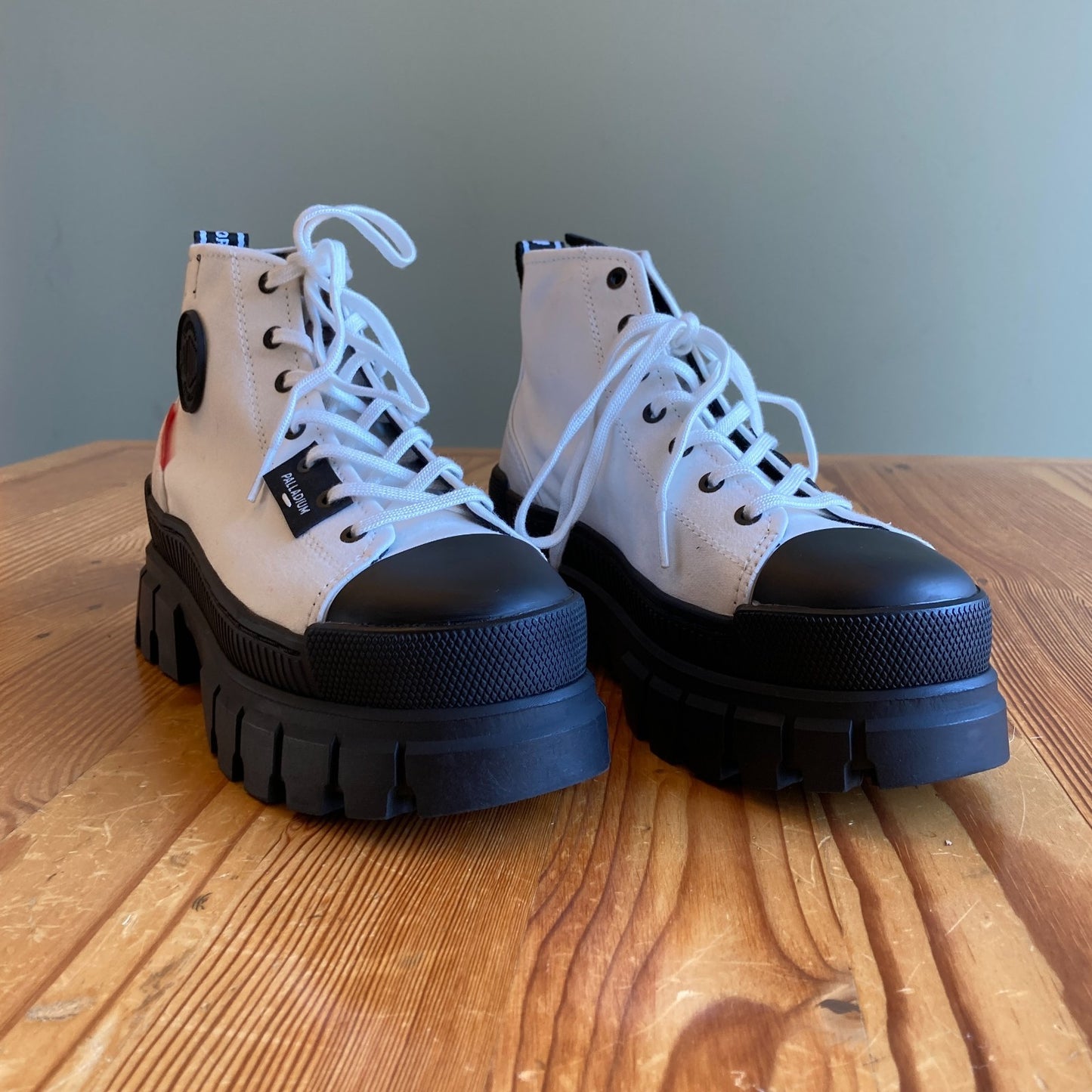 7 - Palladium White Revolt Hi Tx Canvas Platform Lug Sole Boots w/ Box 0817LS
