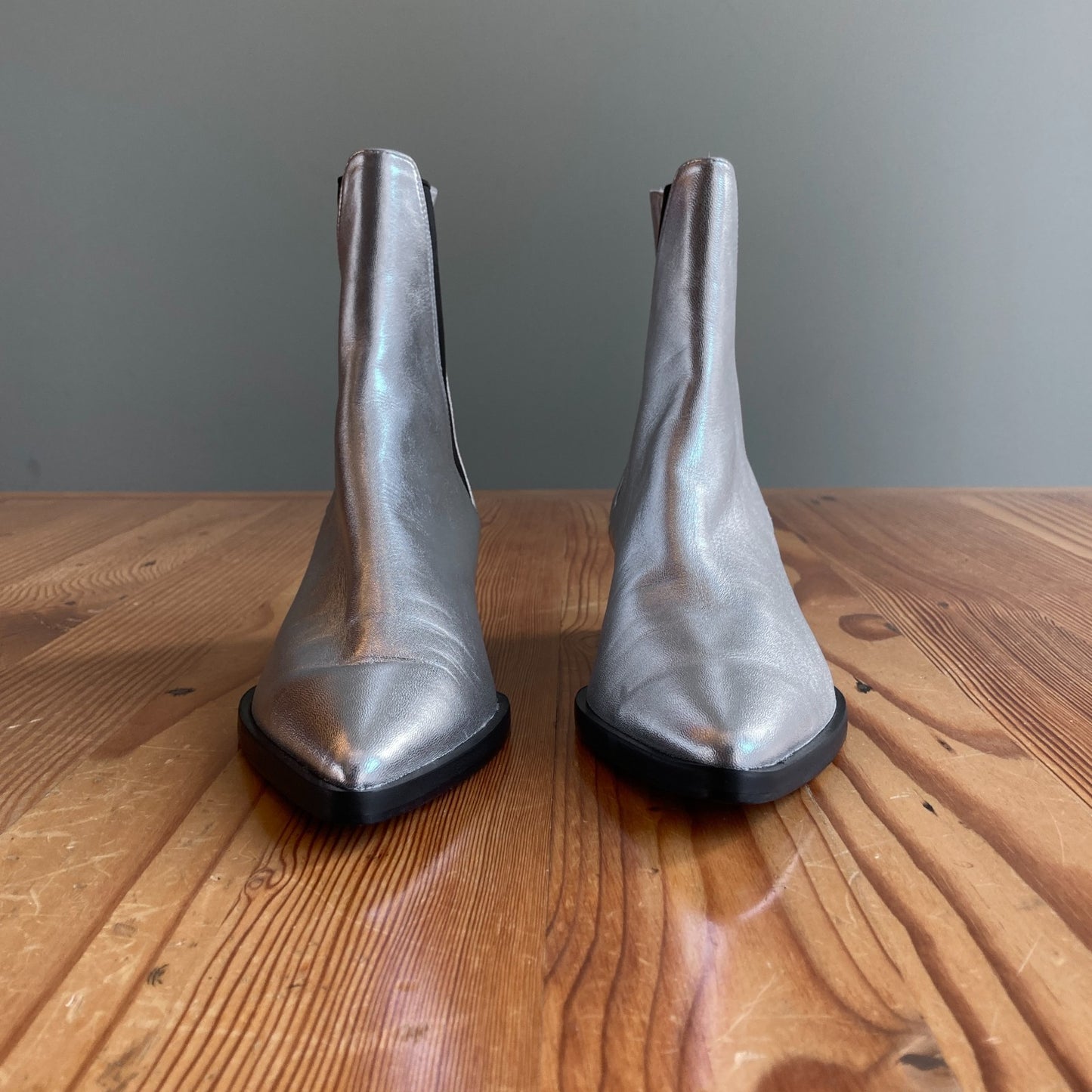 36 / 6 - Frame Silver Leather Metallic Carson Chelsea Boots NEW 0929JM