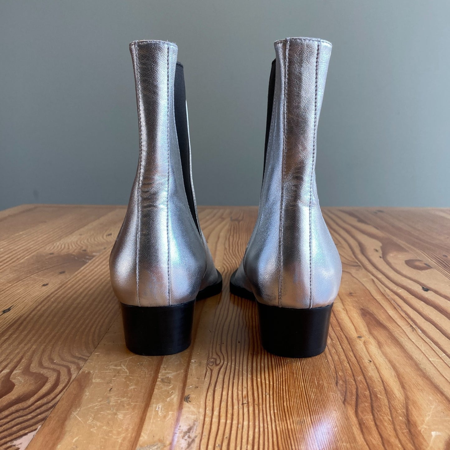 36 / 6 - Frame Silver Leather Metallic Carson Chelsea Boots NEW 0929JM