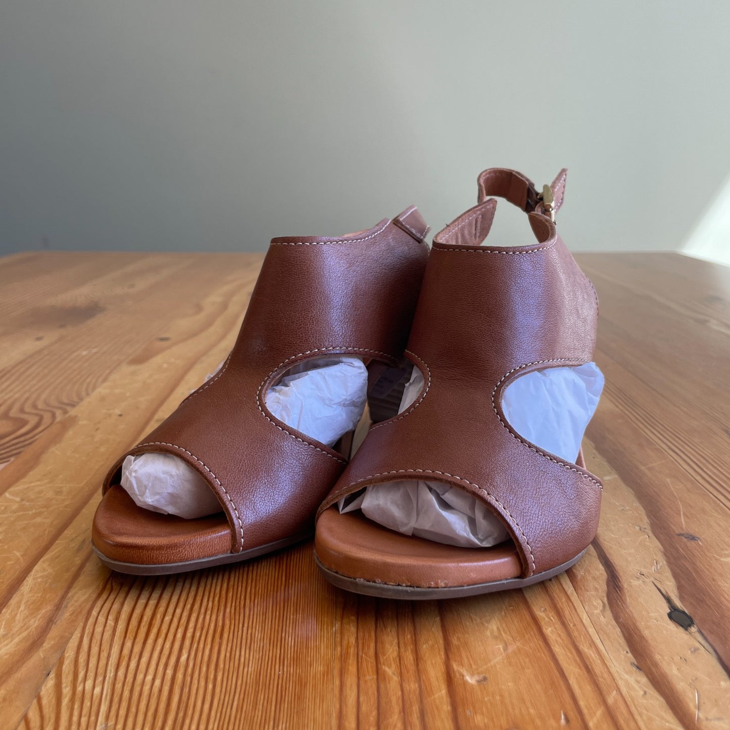 37 / 6.5 -7 - Sundance Catalog Brown NEW Peep Toe Sandals NEW w/ Box 0206RN