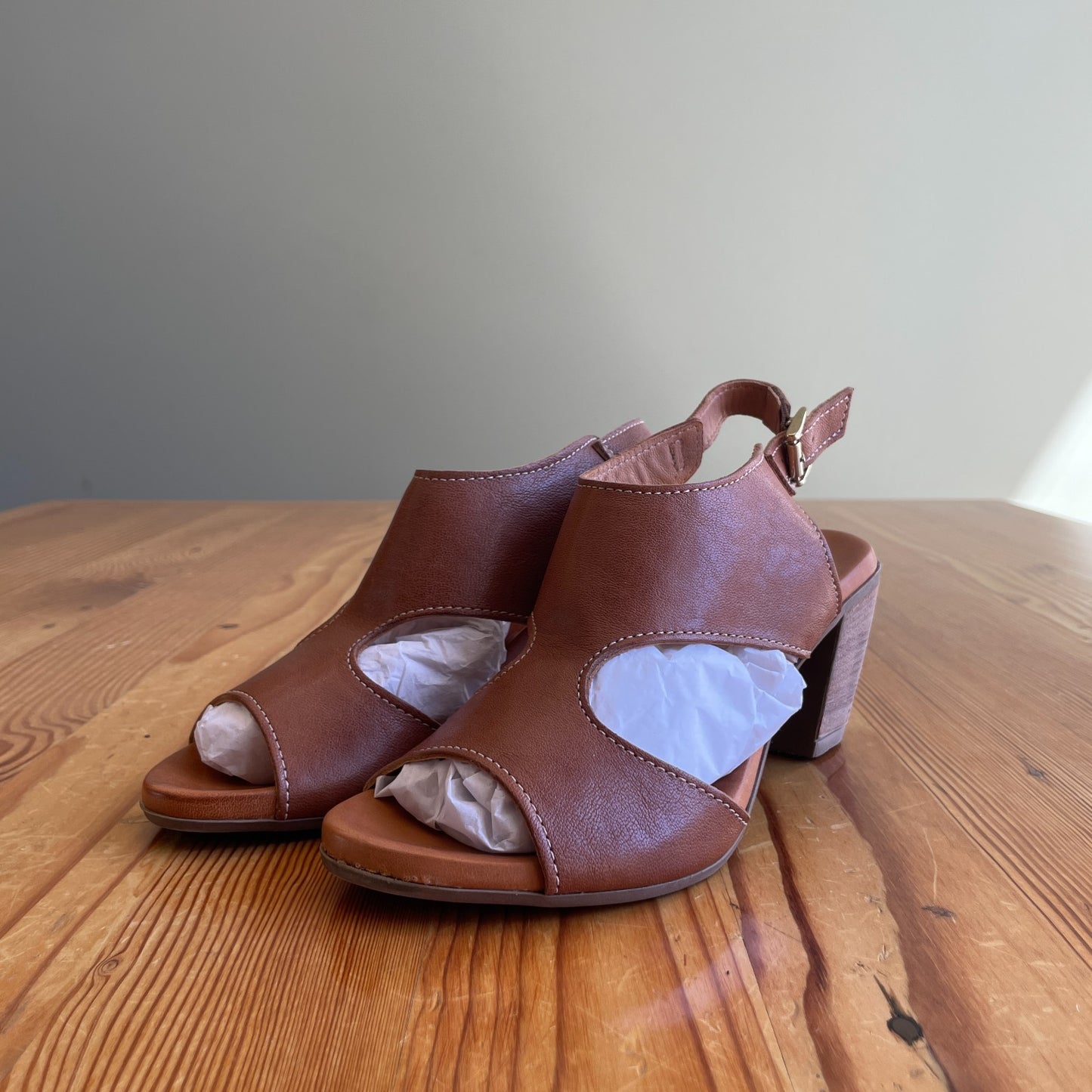 37 / 6.5 -7 - Sundance Catalog Brown NEW Peep Toe Sandals NEW w/ Box 0206RN