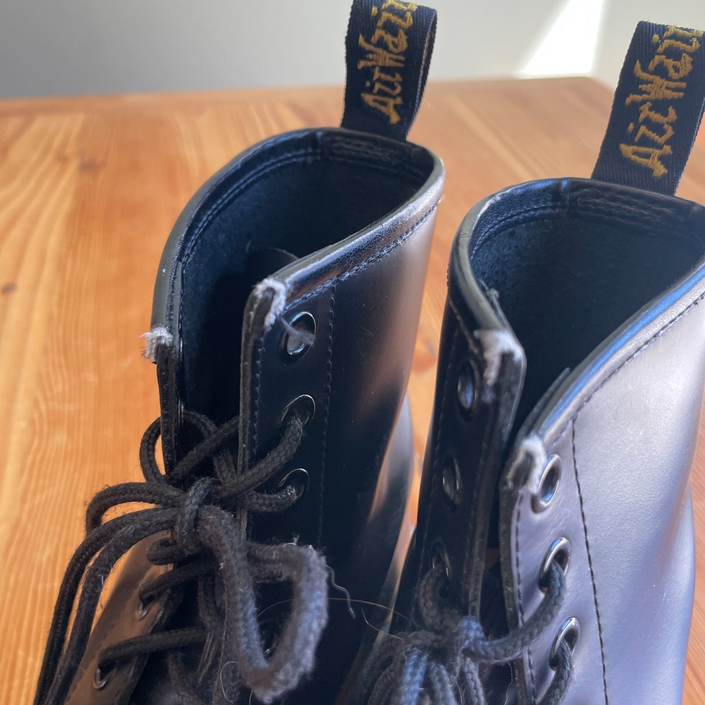 8 US - Dr Martens Black Broken In Leather 1460 8 Eye Combat Boots 0731GR