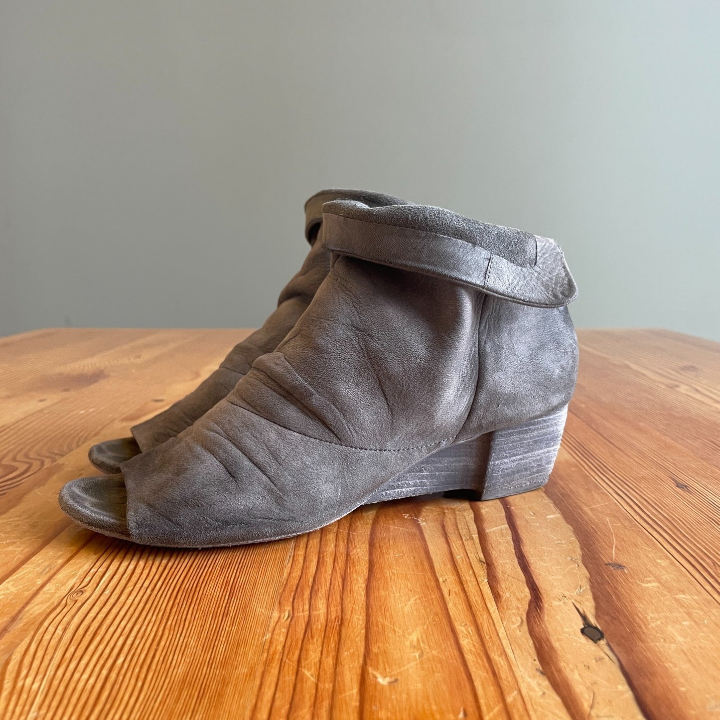 38.5 / 8.5 - Marsell Gray Deer Hide Open Toe Stacked Heel Bootie Shoes 0804ST