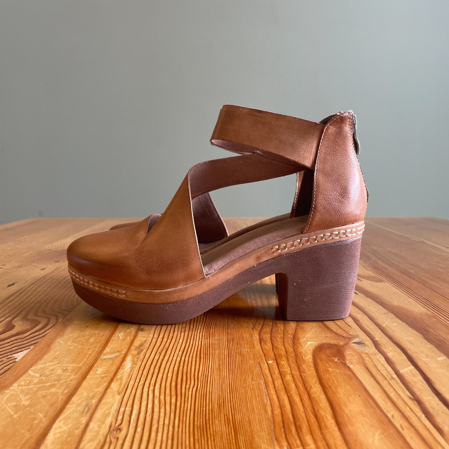 39 / 8.5-9 - Antelope Light Brown NEW Shae Leather Mules Platform Sandals 0618AS