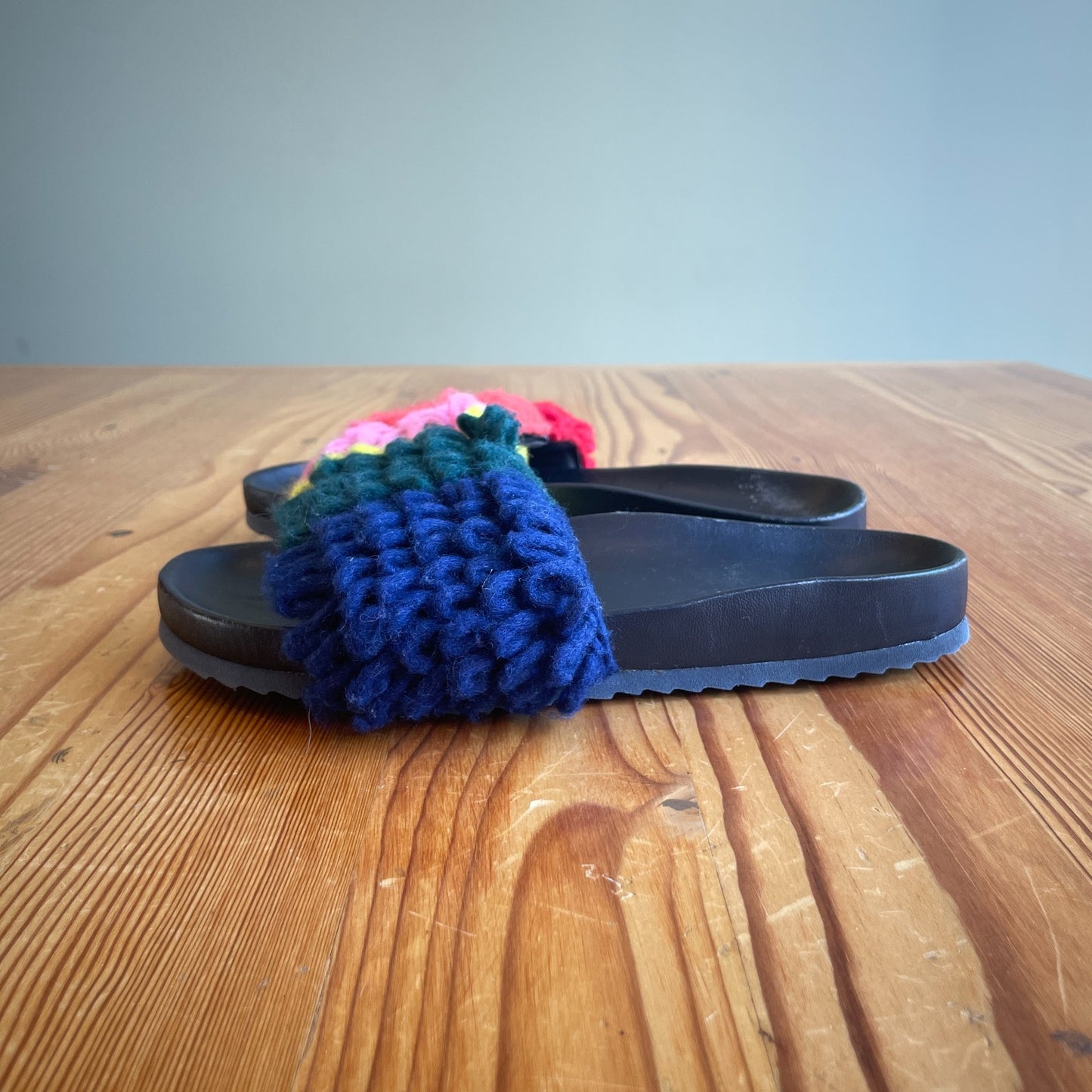 38 / .5-8 - Mira Mikati Playful Color Block Loop Knit Slides Sandals 0611AJ