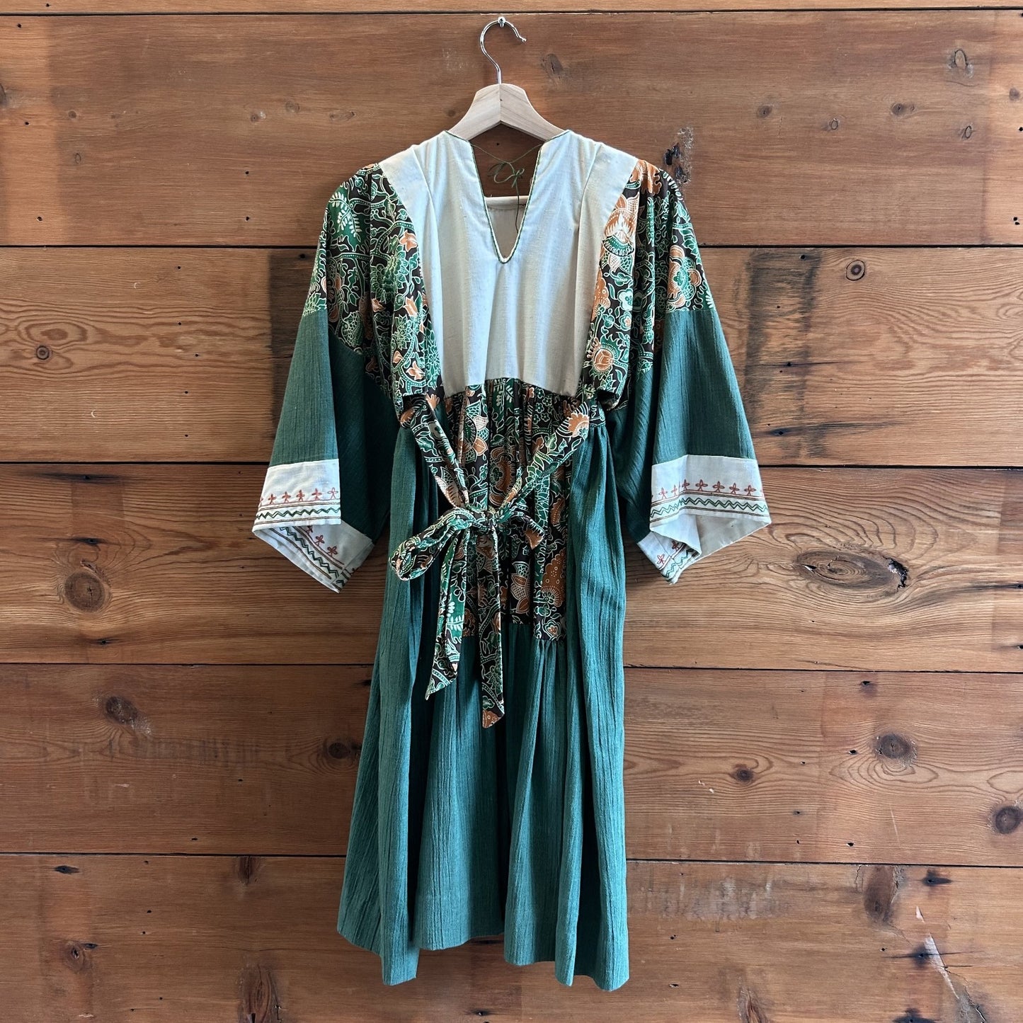 S - Vintage Patterned Embroidered Wide Sleeve Midi Length Green Dress 0411SP