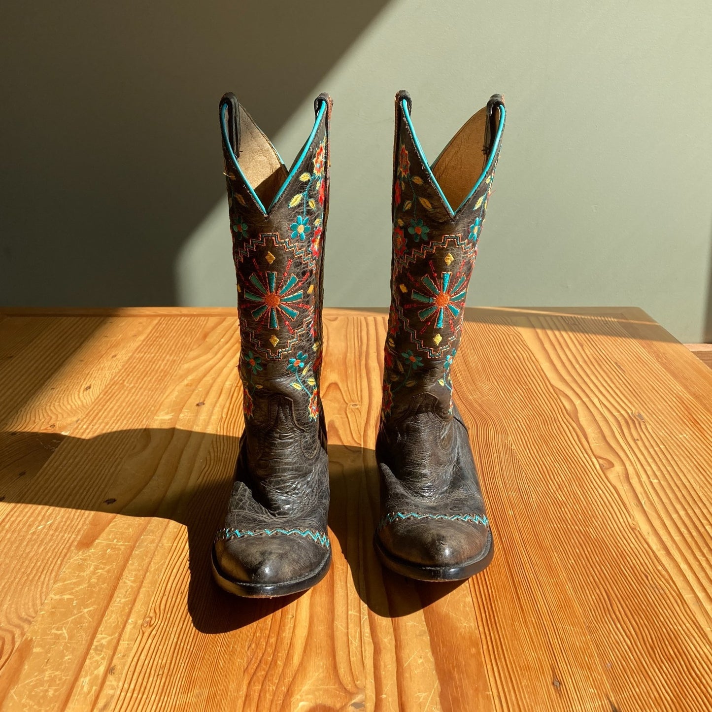 7 - Old Gringo Black Floral Embroidered Western Pull On Cowboy Boots 0826MS