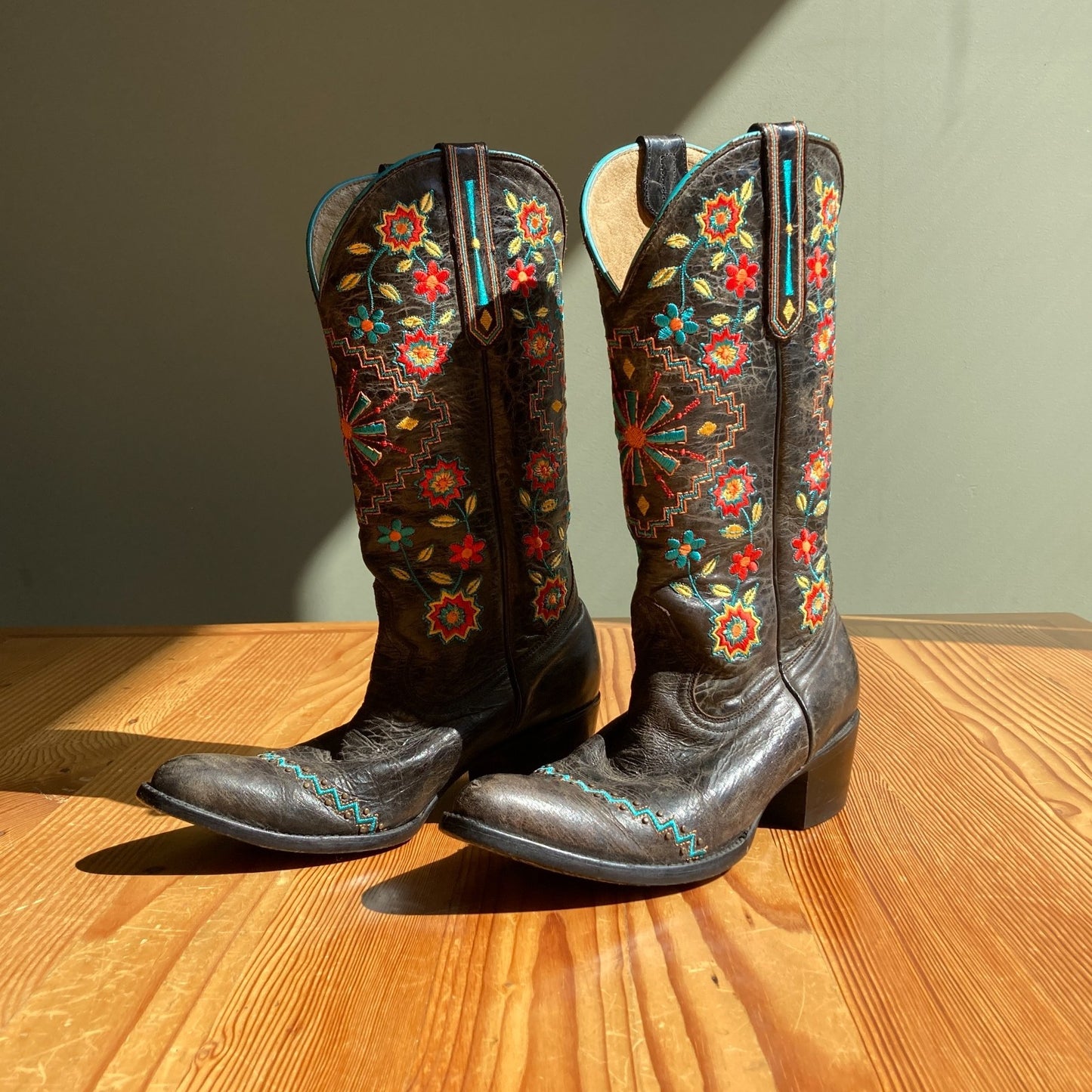 7 - Old Gringo Black Floral Embroidered Western Pull On Cowboy Boots 0826MS