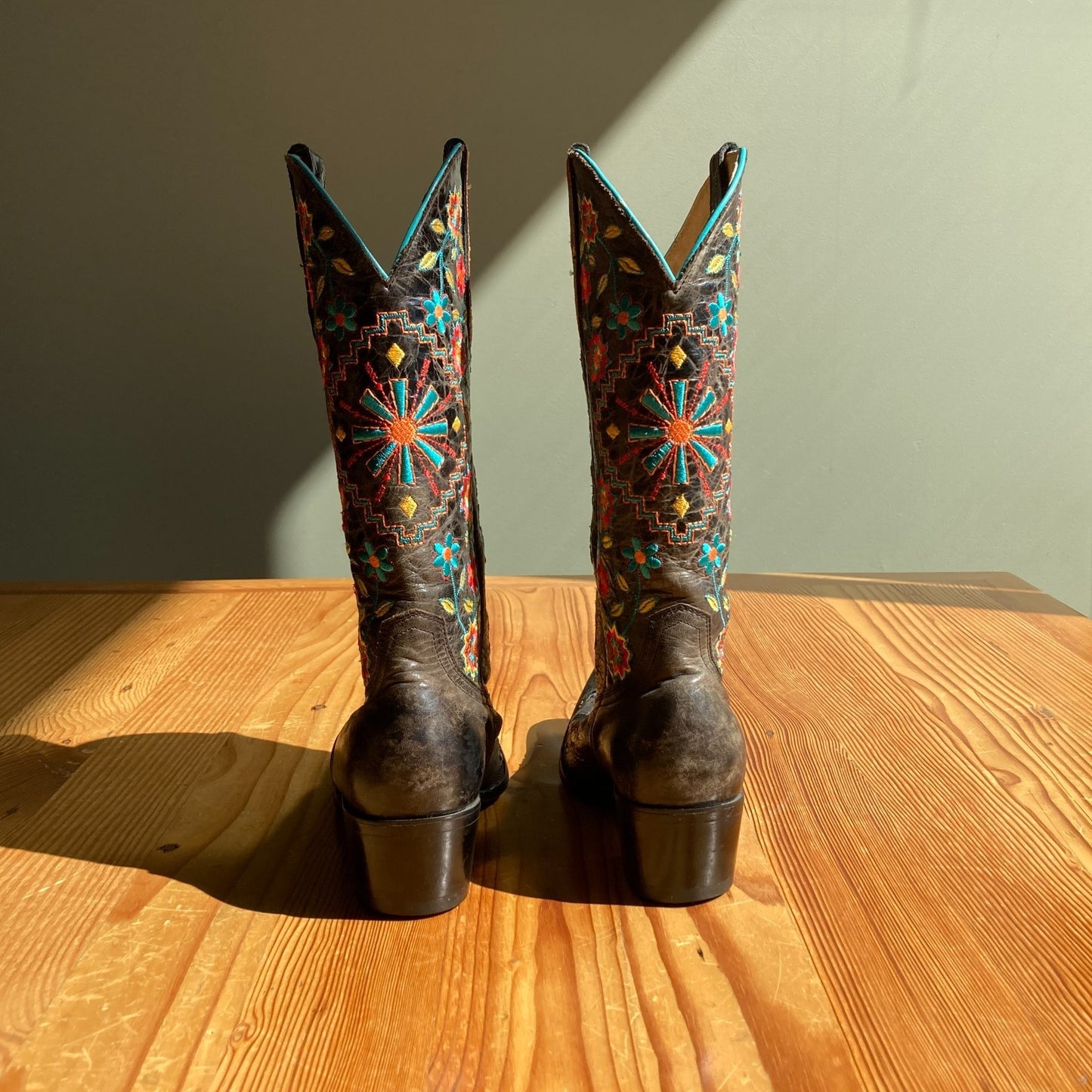 7 - Old Gringo Black Floral Embroidered Western Pull On Cowboy Boots 0826MS
