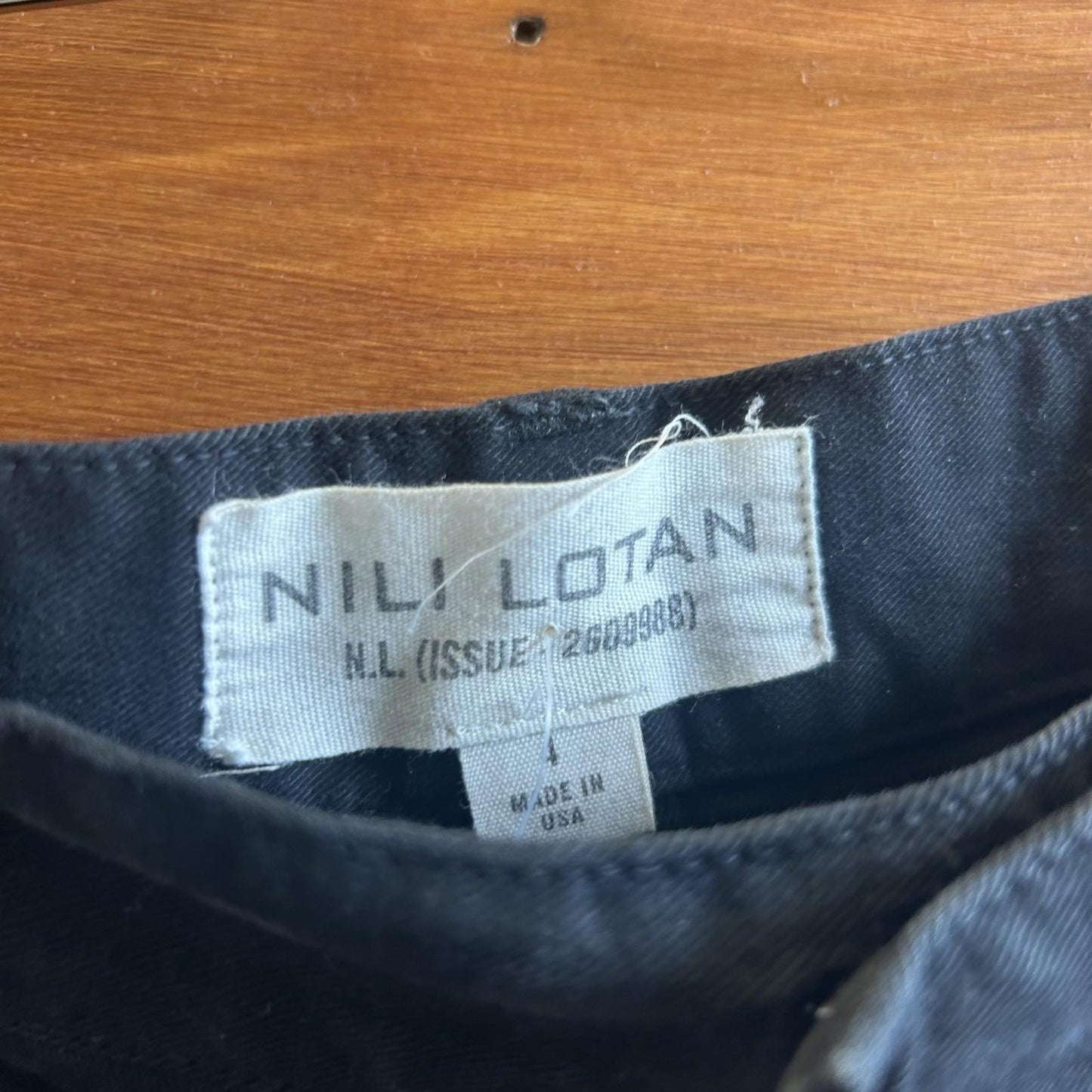 4 - Nili Lotan $390 Black Mid Rise Seam Knee Shon Barrel Leg Pants 0721DK