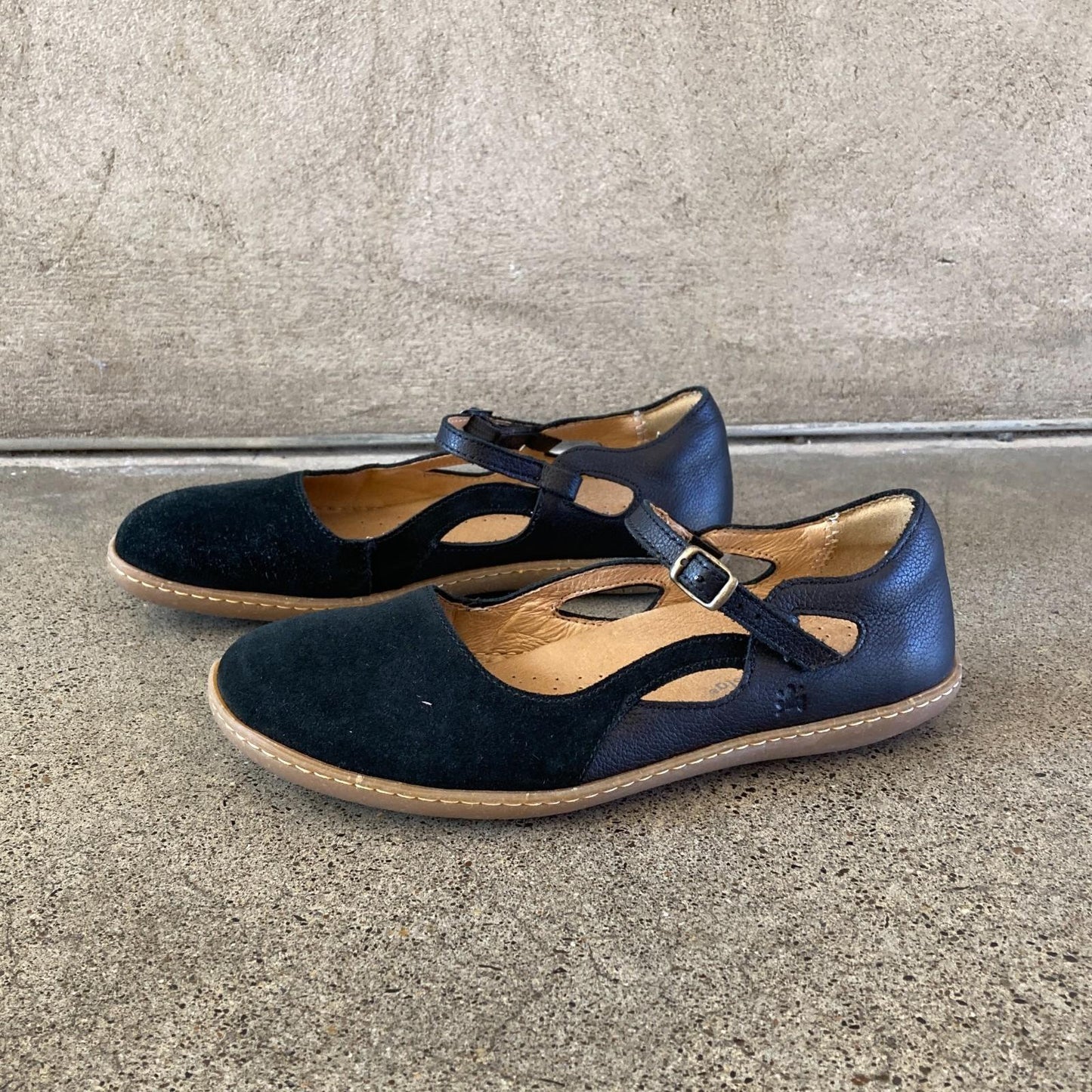 38 / 7.5 - El Naturalista Black Suede Leather Mary Jane Flats Shoes 0706MG