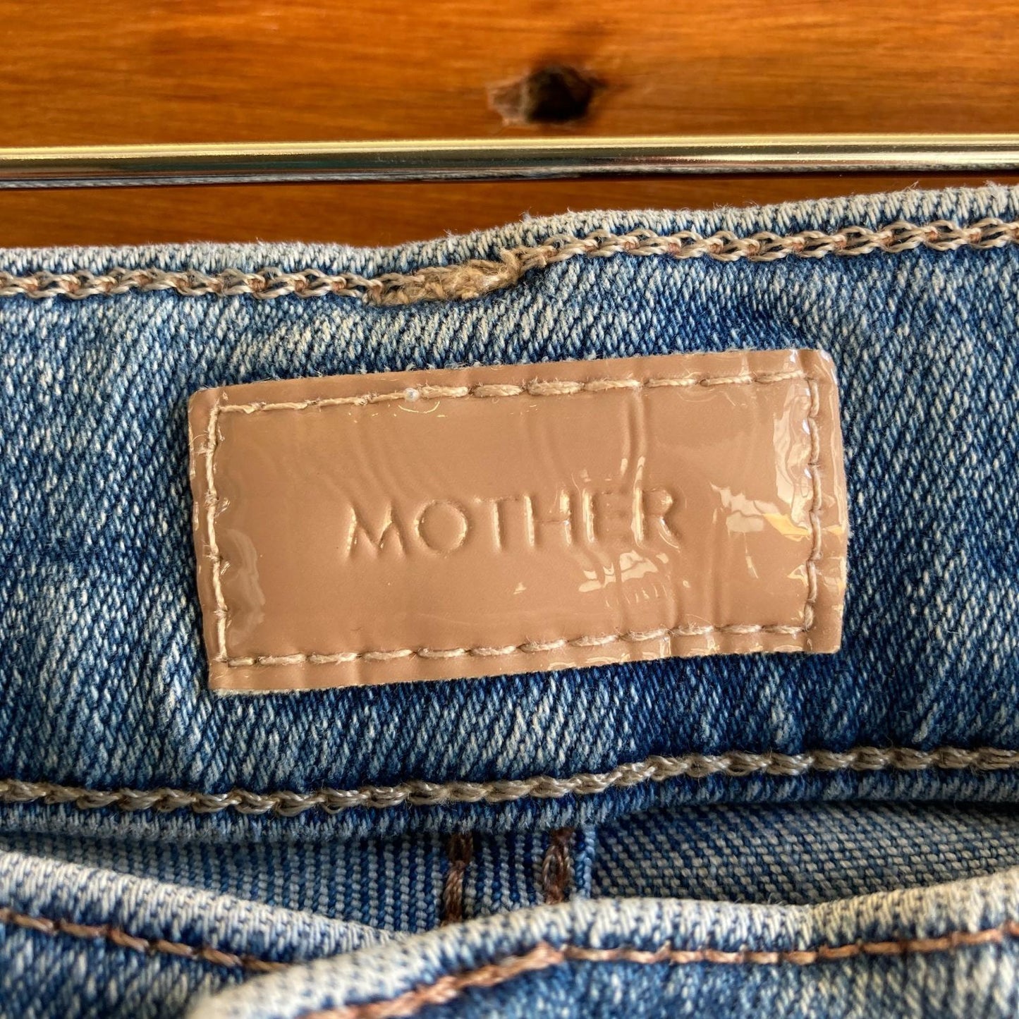 29 - Mother $274 Light Wash Stretch Denim Tomcat Roller Jeans *altered 0408ME