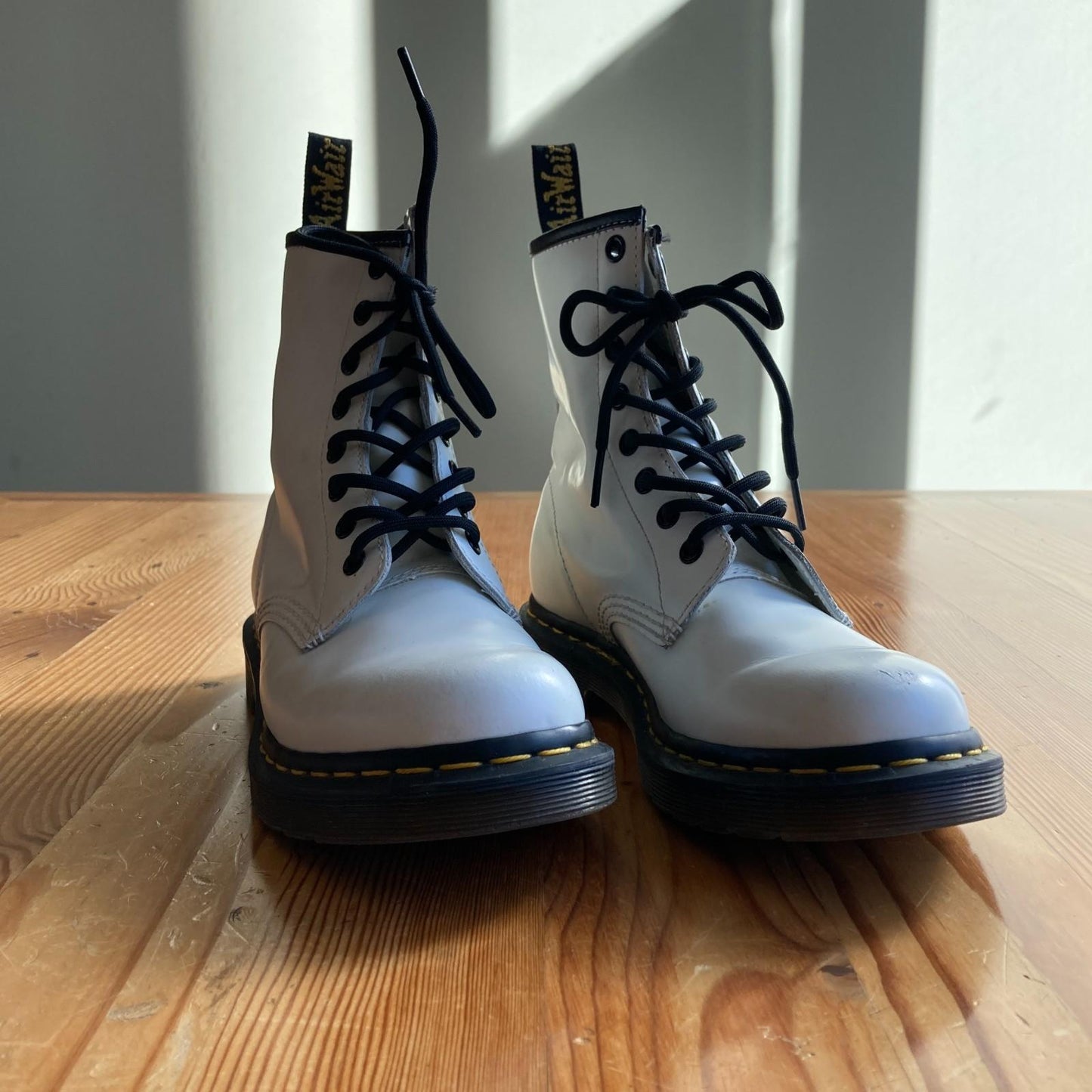 38 / 7 - Dr. Martens White Patent Leather Lace Up 8 Eye Combat Boots 0826NH