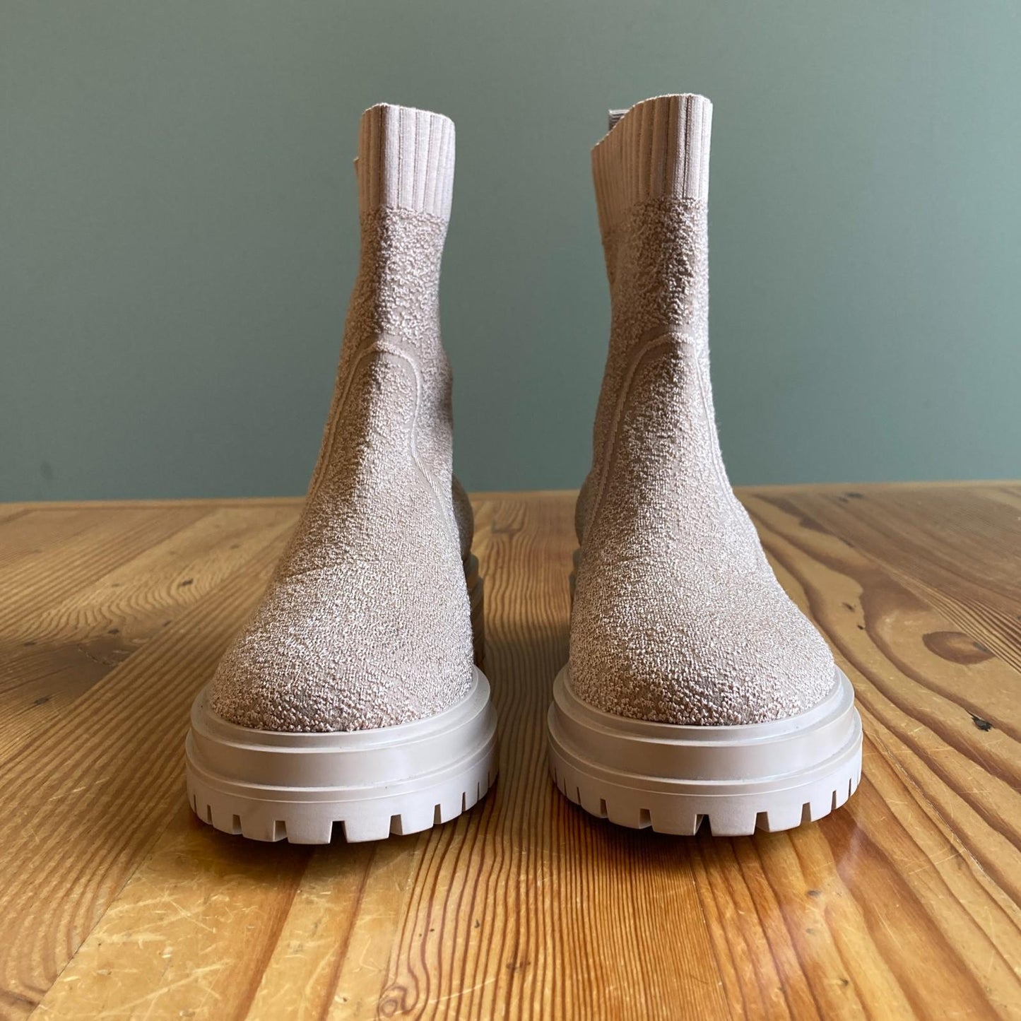 37 / 7 - Gianvito Rossi $1050 Beige Chester Knit Sock Boots NEW w/ Box 0930AB