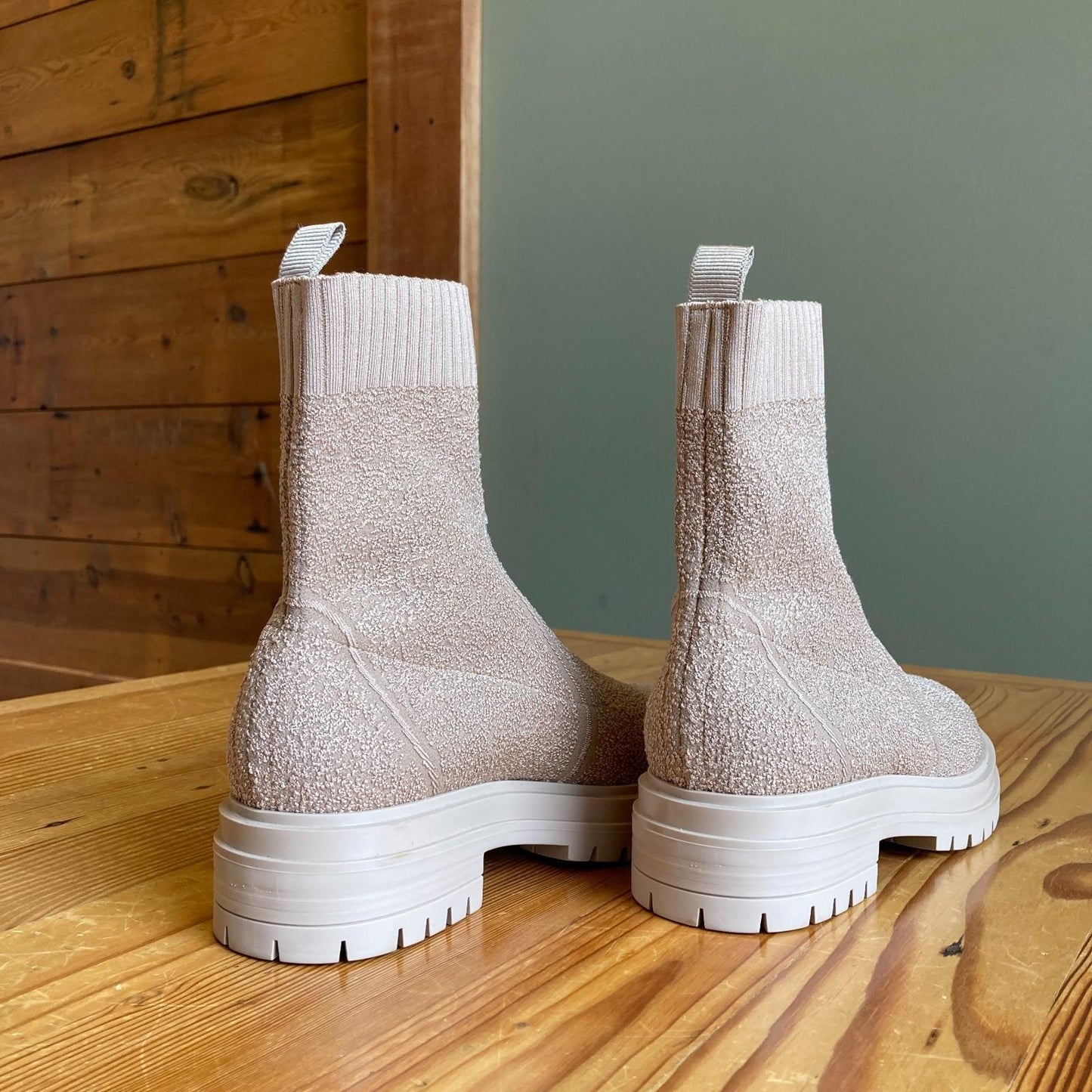 37 / 7 - Gianvito Rossi $1050 Beige Chester Knit Sock Boots NEW w/ Box 0930AB