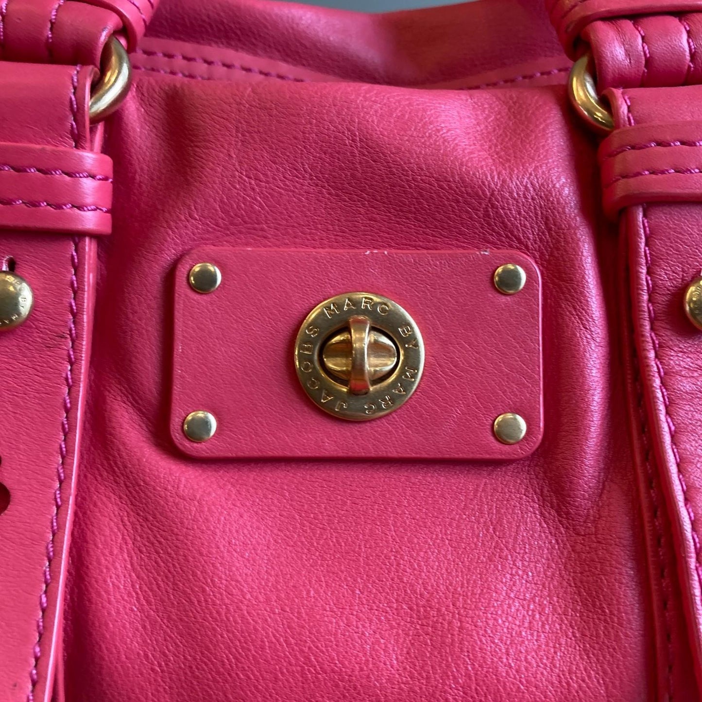 Marc Jacobs Coral Pink Smooth Leather Bolsa Totally Turnlock Purse Bag 0919LF