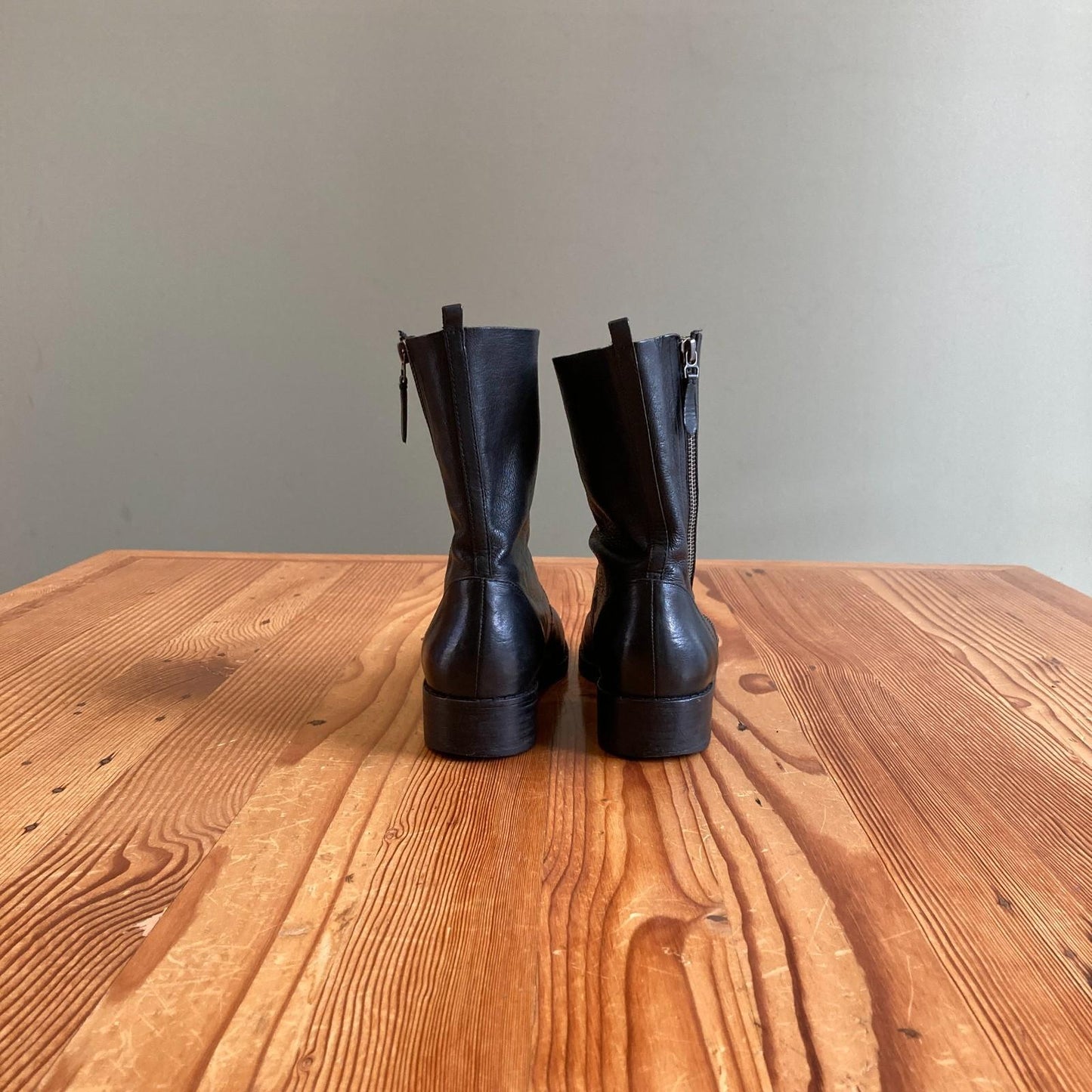 9.5 - Eileen Fisher Black Leather Side Zip Round Toe Ankle Boots 0710CT