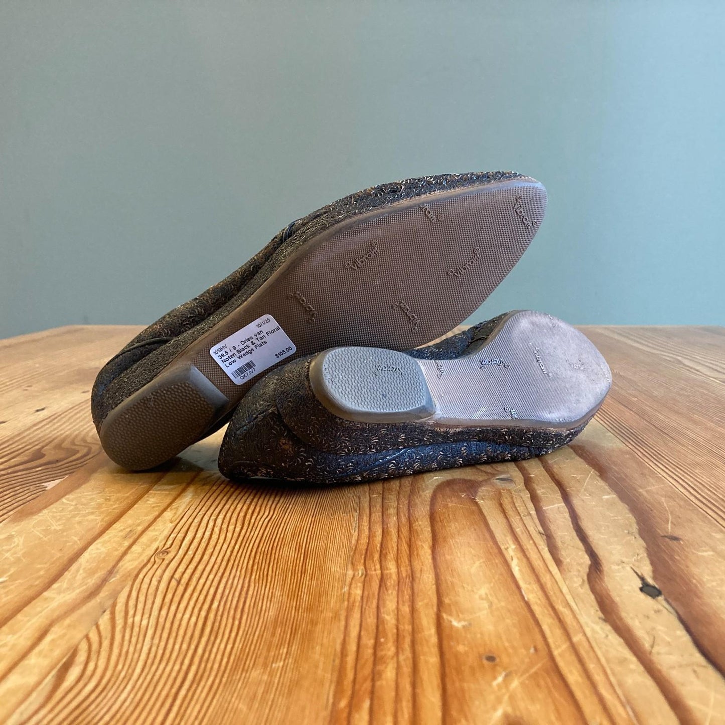39.5 / 9 - Dries van Noten Black & Tan Floral Low Wedge Flats Shoes 1019HV