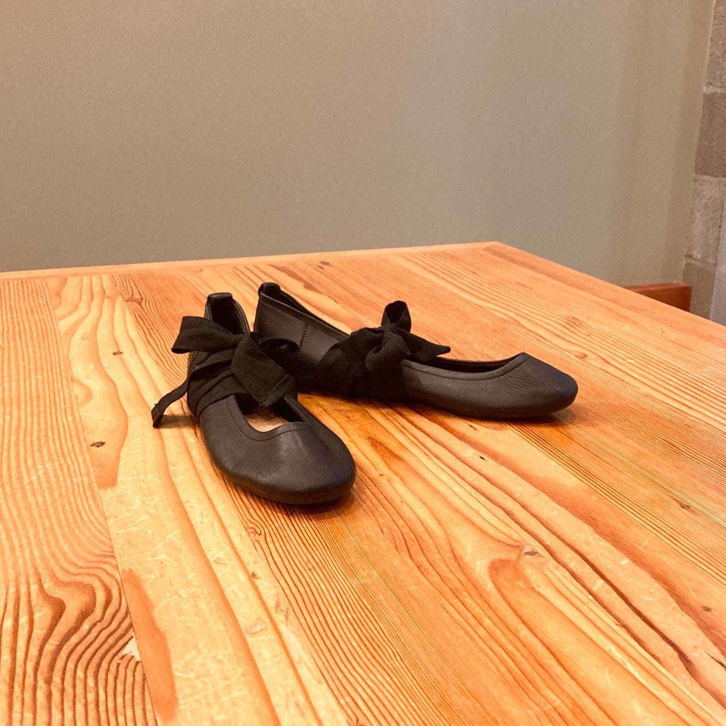 41 / 10 - Free People Black Leather Thats a Wrap Flats Ballet Shoes 0318CA