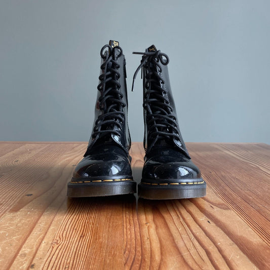 9 - Dr. Martens Black Patent Lamper Leather 1490 Boots w/ Box EUC 0616JR