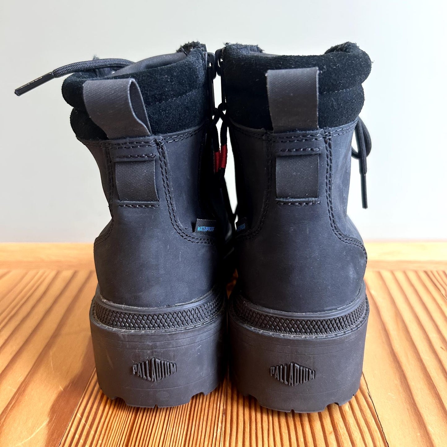 5.5 - Palladium Black $90 Waterproof Side Zip Pampa Hi Cuff Lace-Up Boots 0209SB