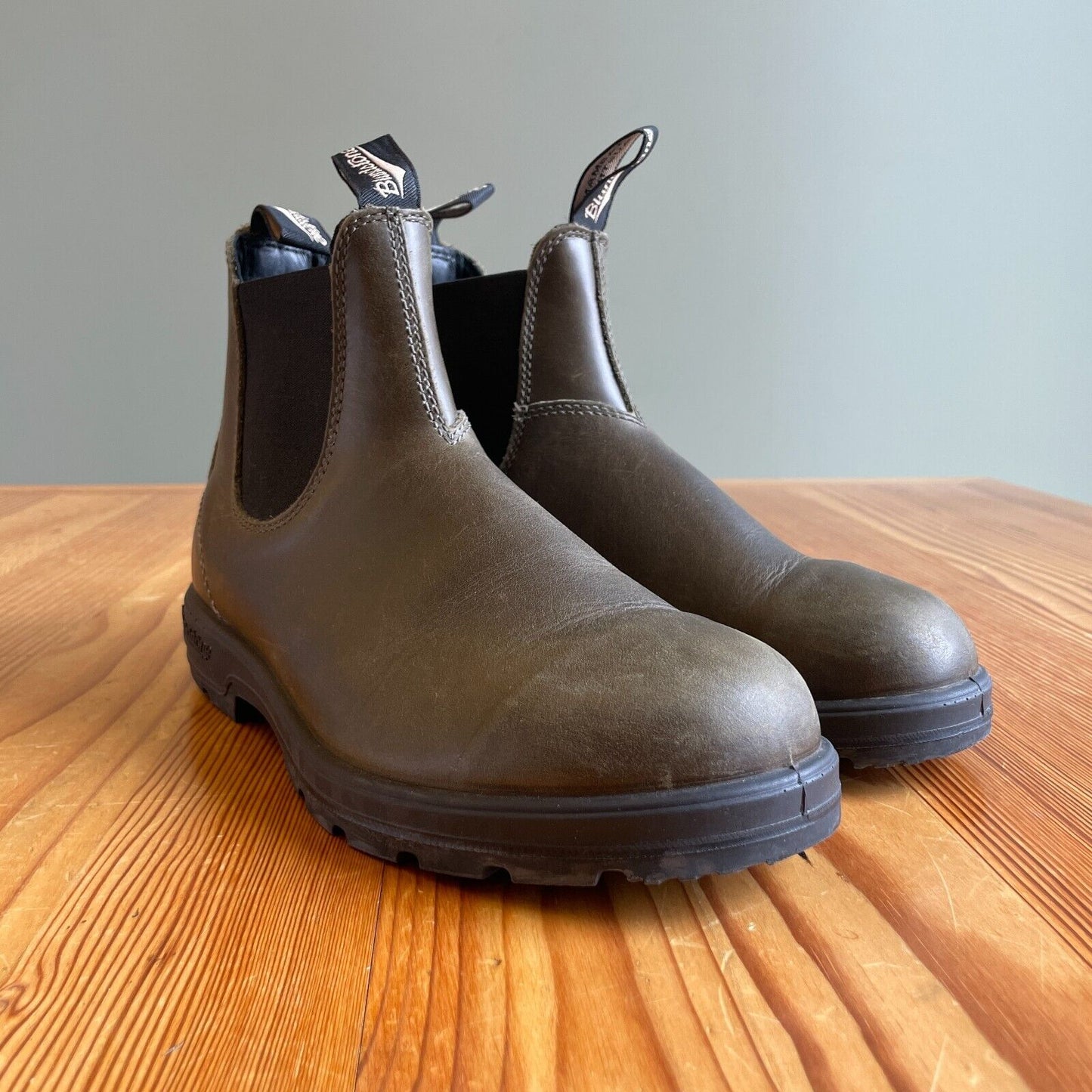 7 / 10 US - Blundstone Dark Green Leather Classic Chelsea Boots 1311 0322BE