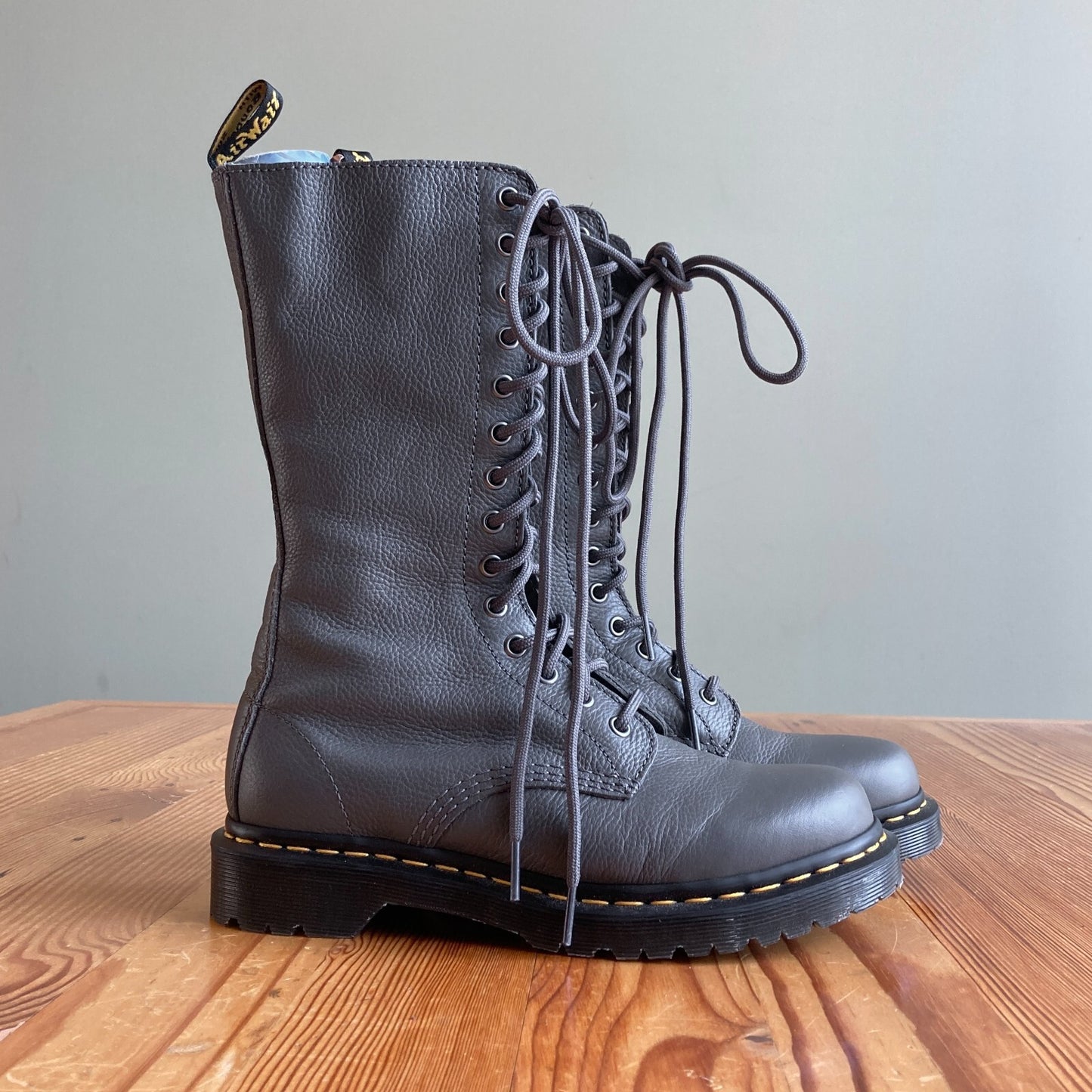 8 - Dr Martens $200 Grey Virginia Lace Up 1B99 Mid Calf Boots NEW w/ Box 0425SV