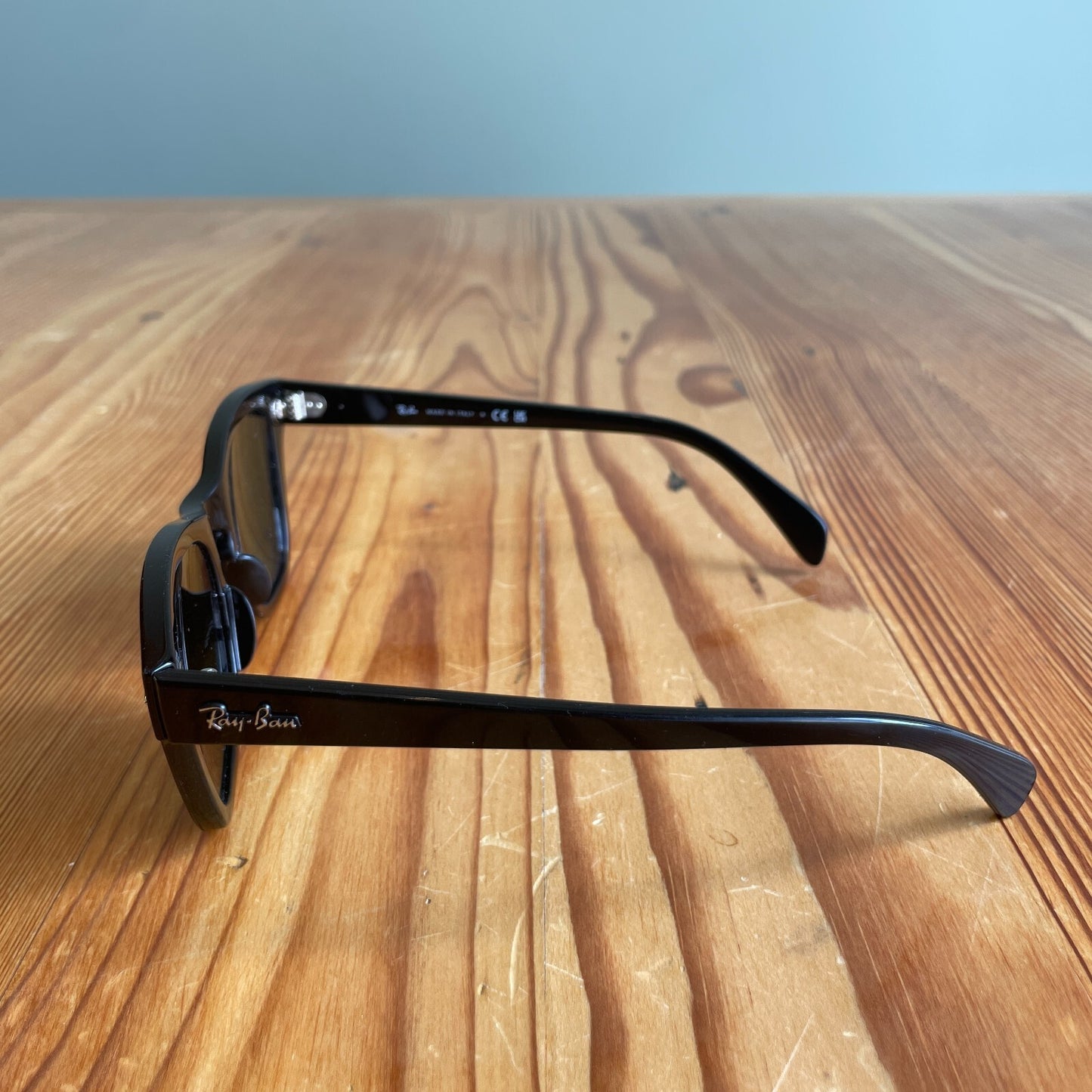 Ray Ban Black RB2140 50-22 3N Wayfarer Unisex Sunglasses 0505DM