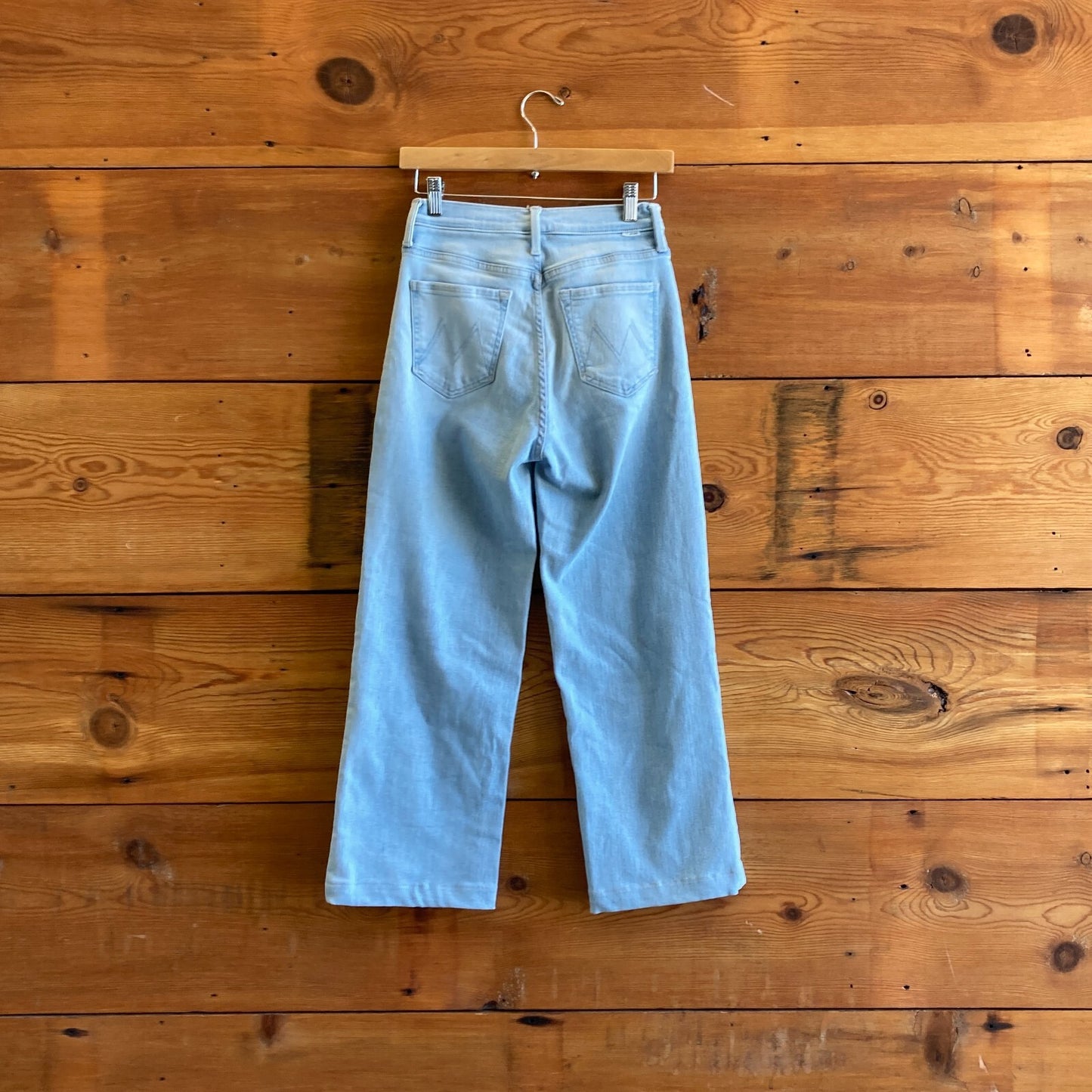 25 - Mother Chill Pill Light Wash The Rambler Zip Ankle Fray Jeans 0204EB