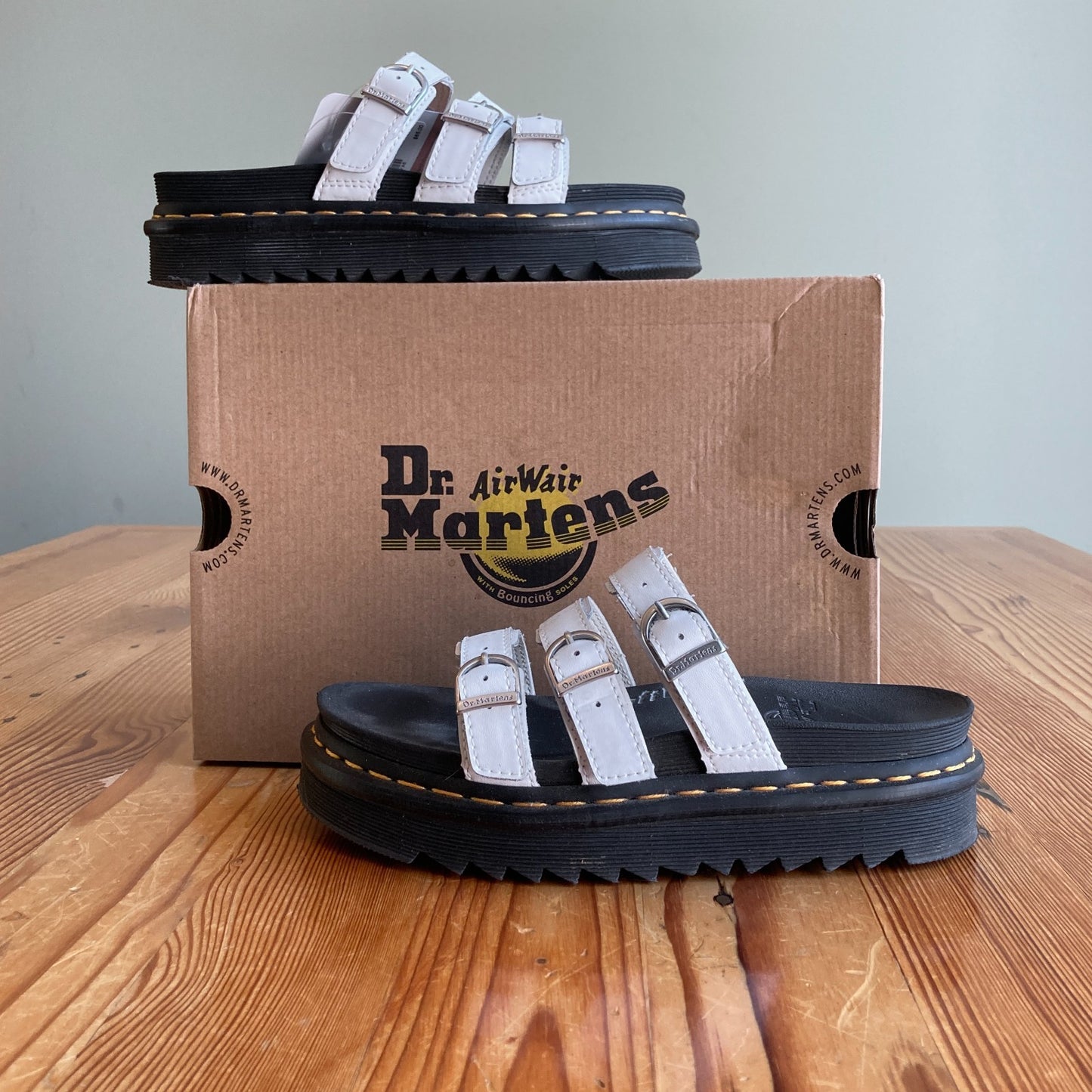 7 - Dr Martens White Blaire Slide Flower Hydro Leather Sandals EUC w/ Box 0425SV