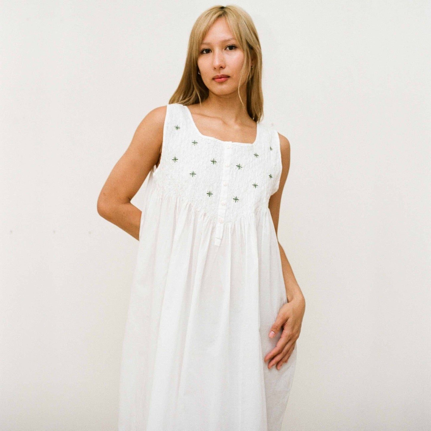 O/S - Salter House White Smocked Embroidered NEW Anise Nightdress 1008JO