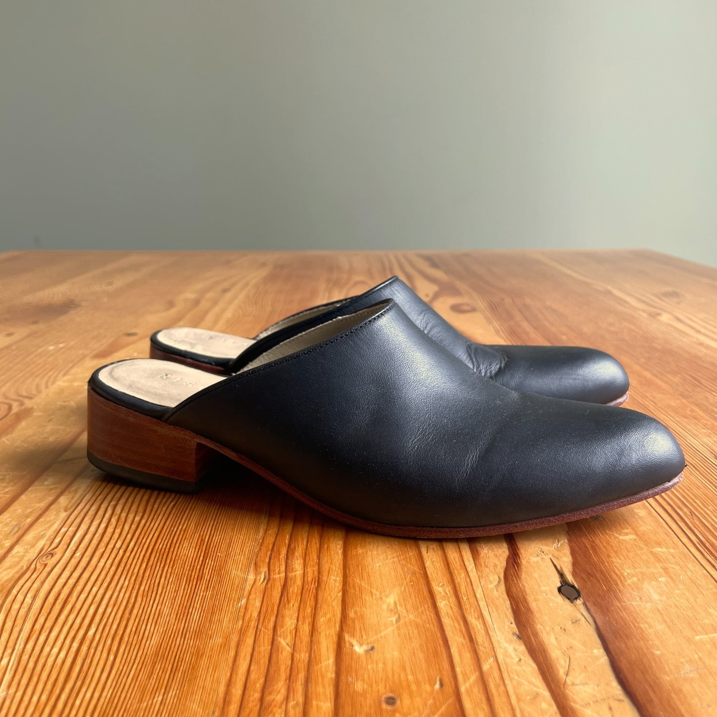 7 - Nisolo Black Leather Mariella Mule Slip On Block Heel Shoes 0617RF