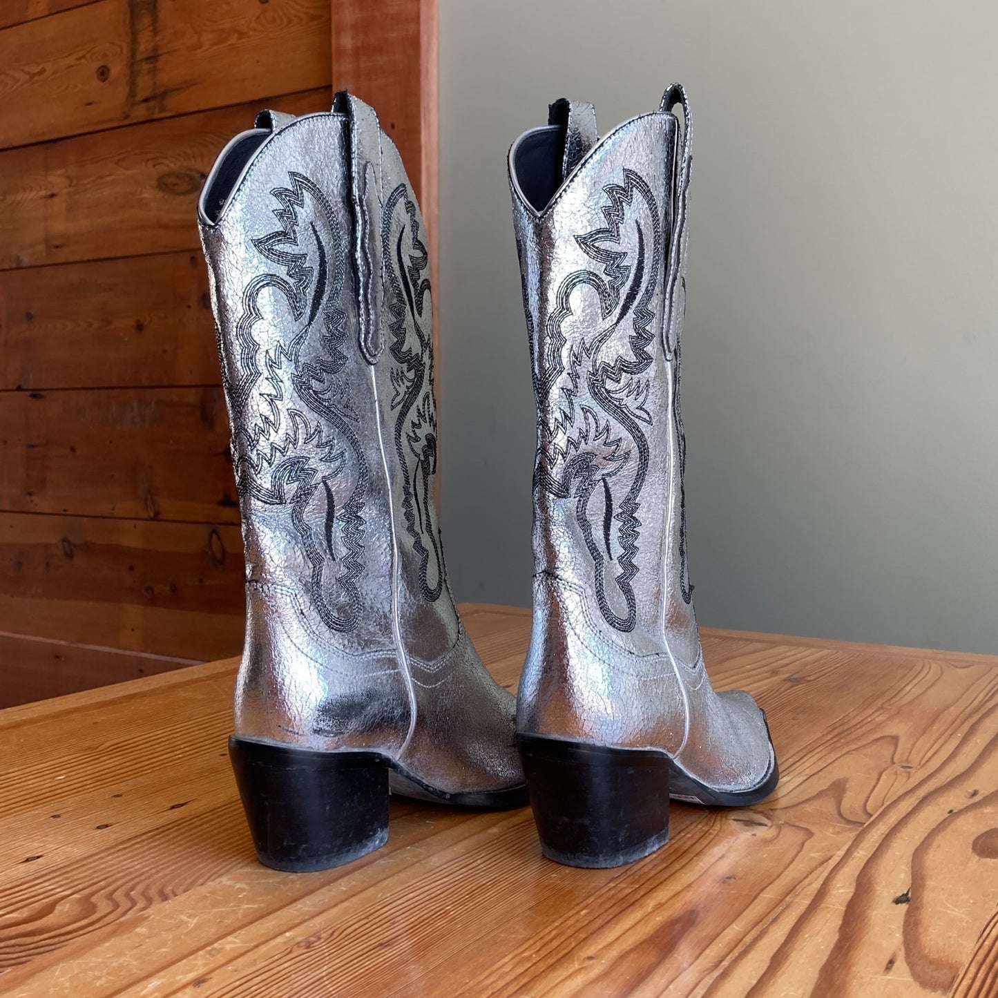 7.5 - Jeffrey Campbell Silver Leather Embroidered Western Dagget Boots 0720QC