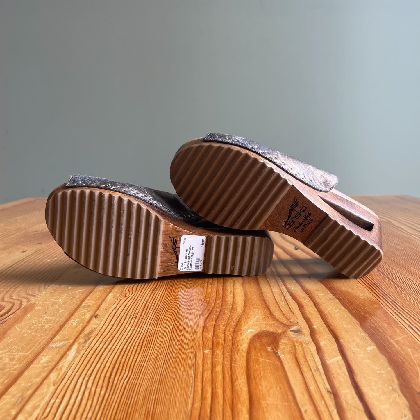 39 / 9 - Dansko Distressed Metallic Leather Clogs w/ Wooden Cutout Heel 0718ML