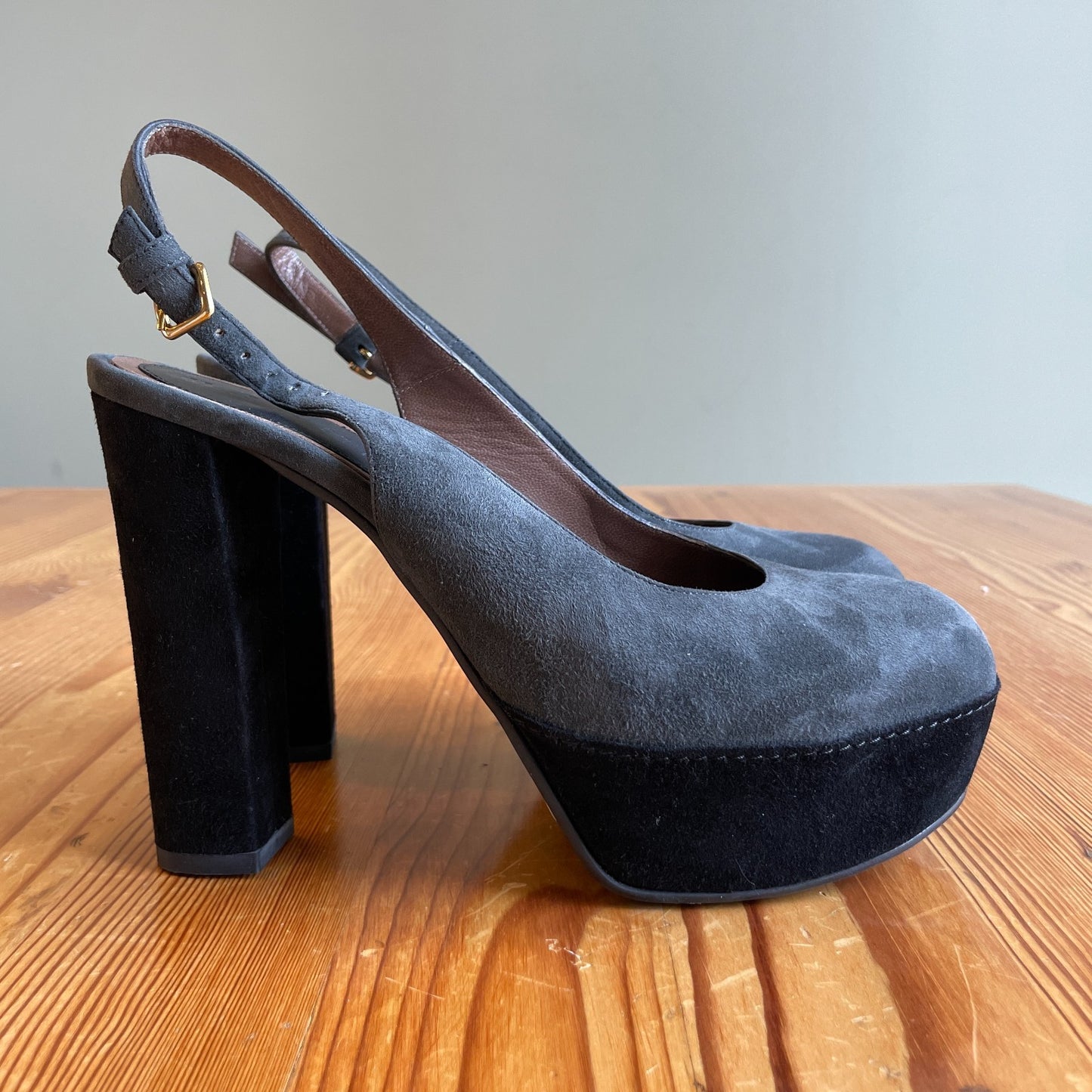 41 / 11 - Marni Dark Gray Suede Platform Slingback Heels NEW w/ Box 0726JB