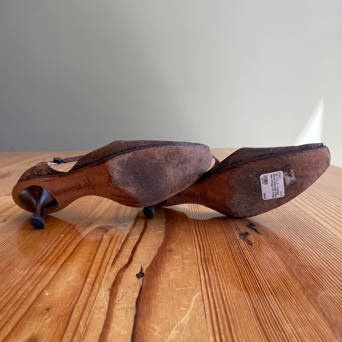 38 / 7.5 - 8 - Cydwoq Brown Embossed Kitten Heel Vintage Y2K Pumps 0708RC
