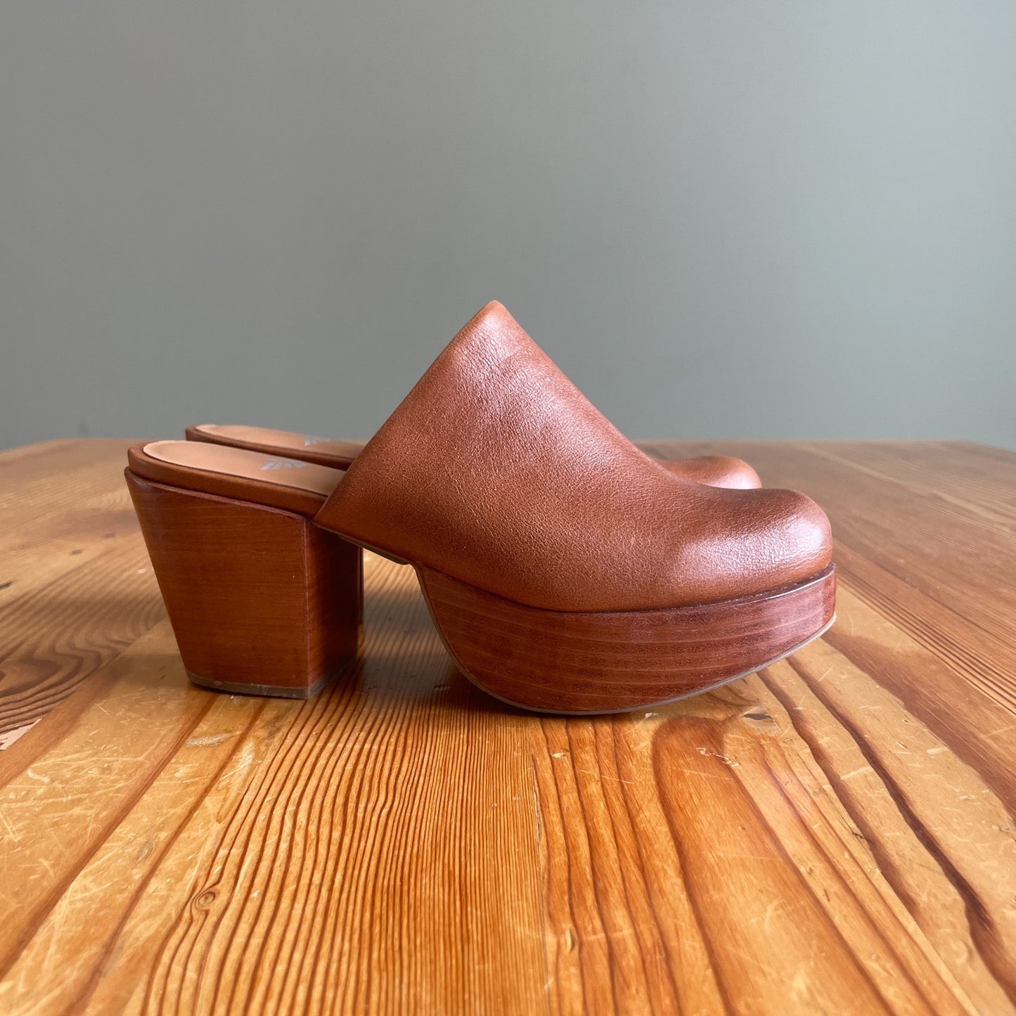 7 - Fortress of Inca $280 Brown Leather Platform Ava Heeled Clogs NEW 1209BM