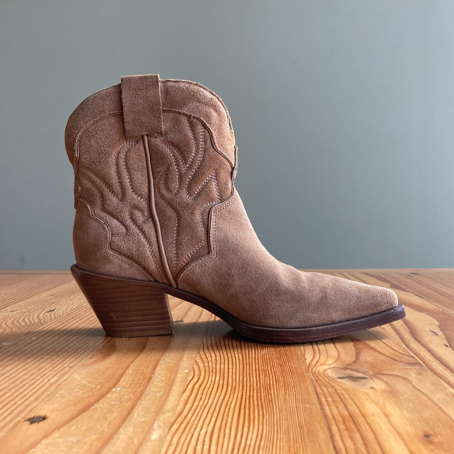 8.5 - Reformation Toasted Coconut Otto Mini Western Ankle Boots 0905AK