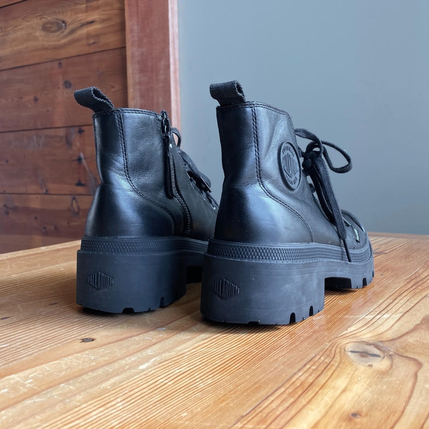 8.5 - Palladium Black Leather Pallabase Hi Leather Lace & Zip Boots 0805AY