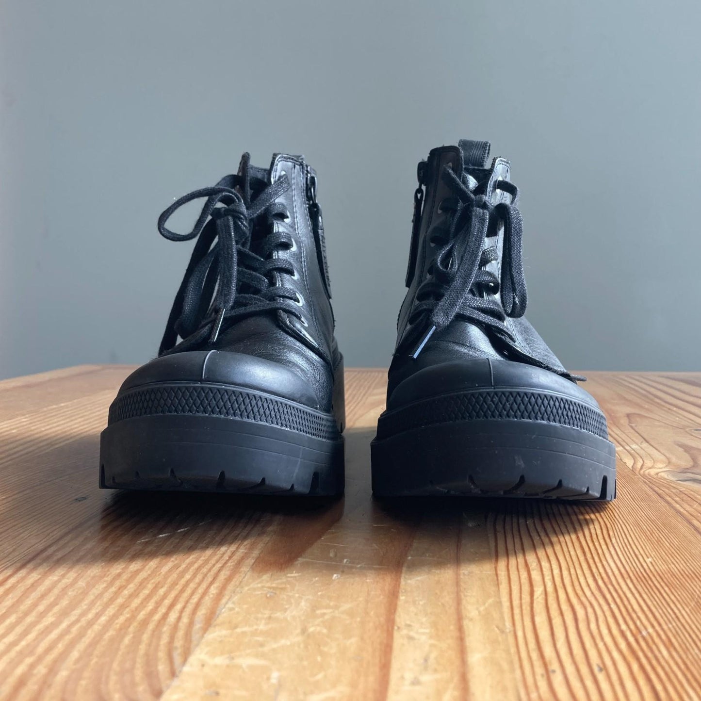 8.5 - Palladium Black Leather Pallabase Hi Leather Lace & Zip Boots 0805AY