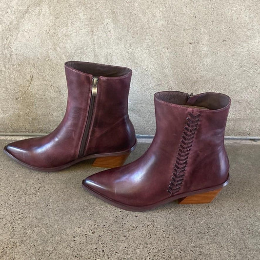 38 / 7-7.5 US - Antelope $249 Coffee Brown Leather Winona Ankle Boots NEW 0910NH