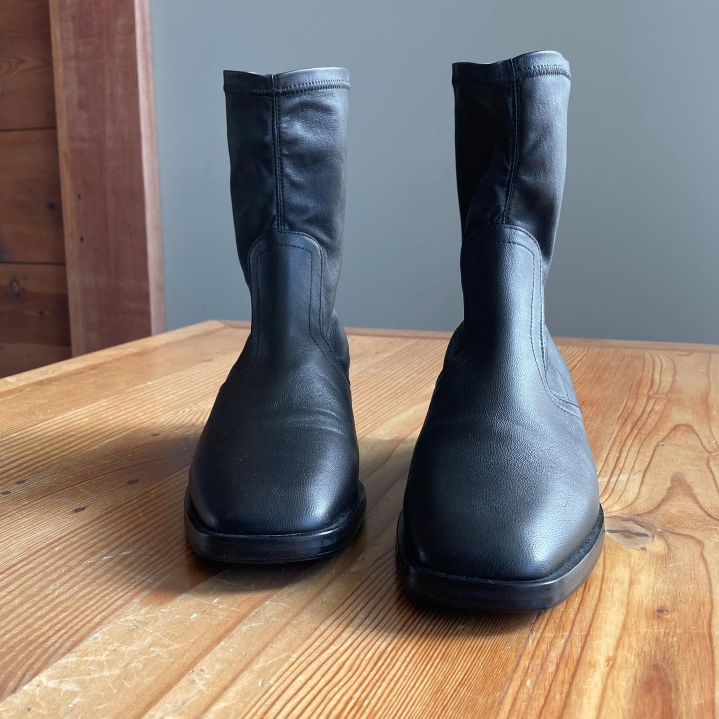 39 / 8.5-9 US - Labucq $590 Stretch Leather Caro Sock Boots NEW 0124KG